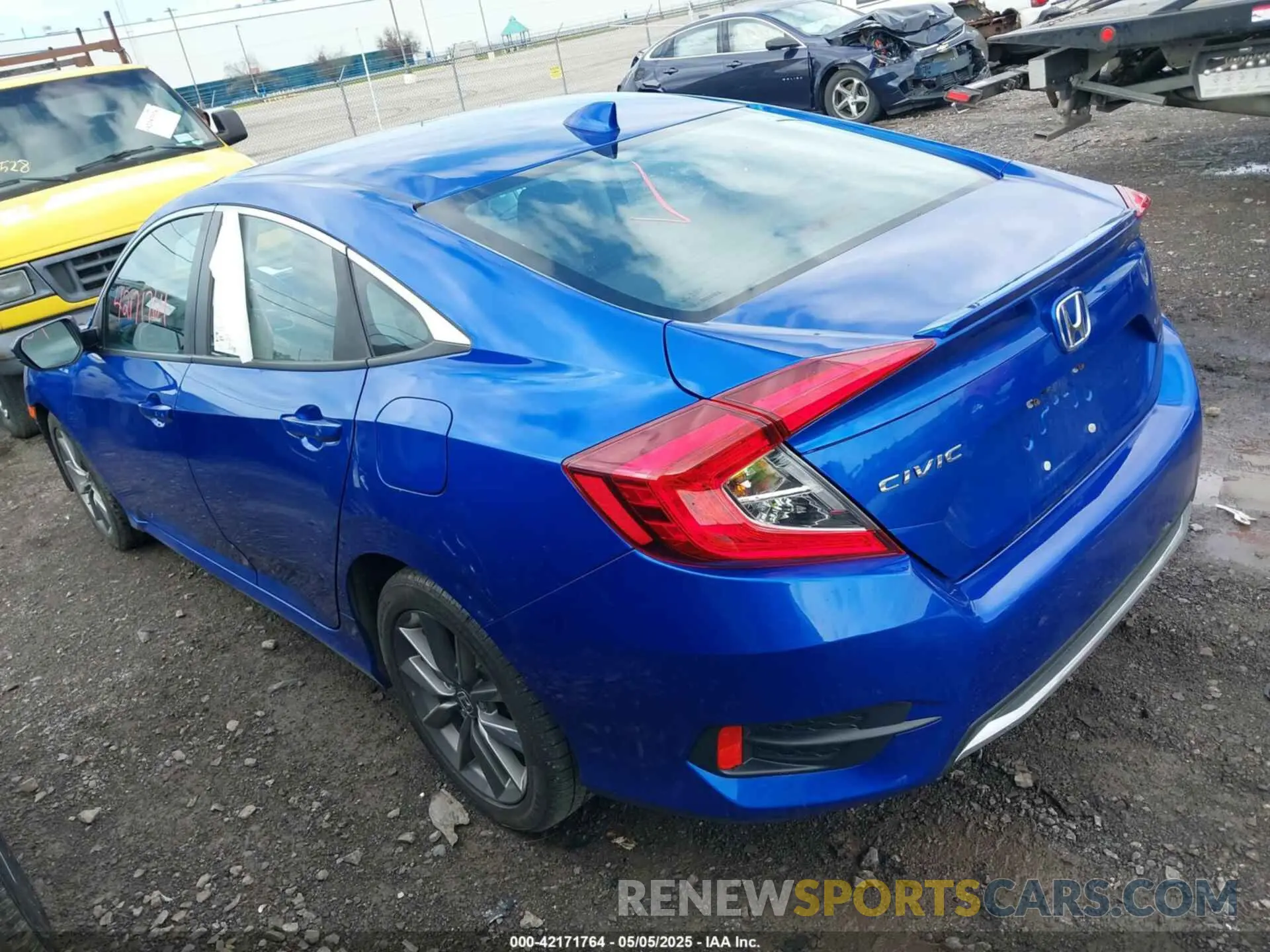 3 Photograph of a damaged car 19XFC1F32KE211316 HONDA CIVIC 2019
