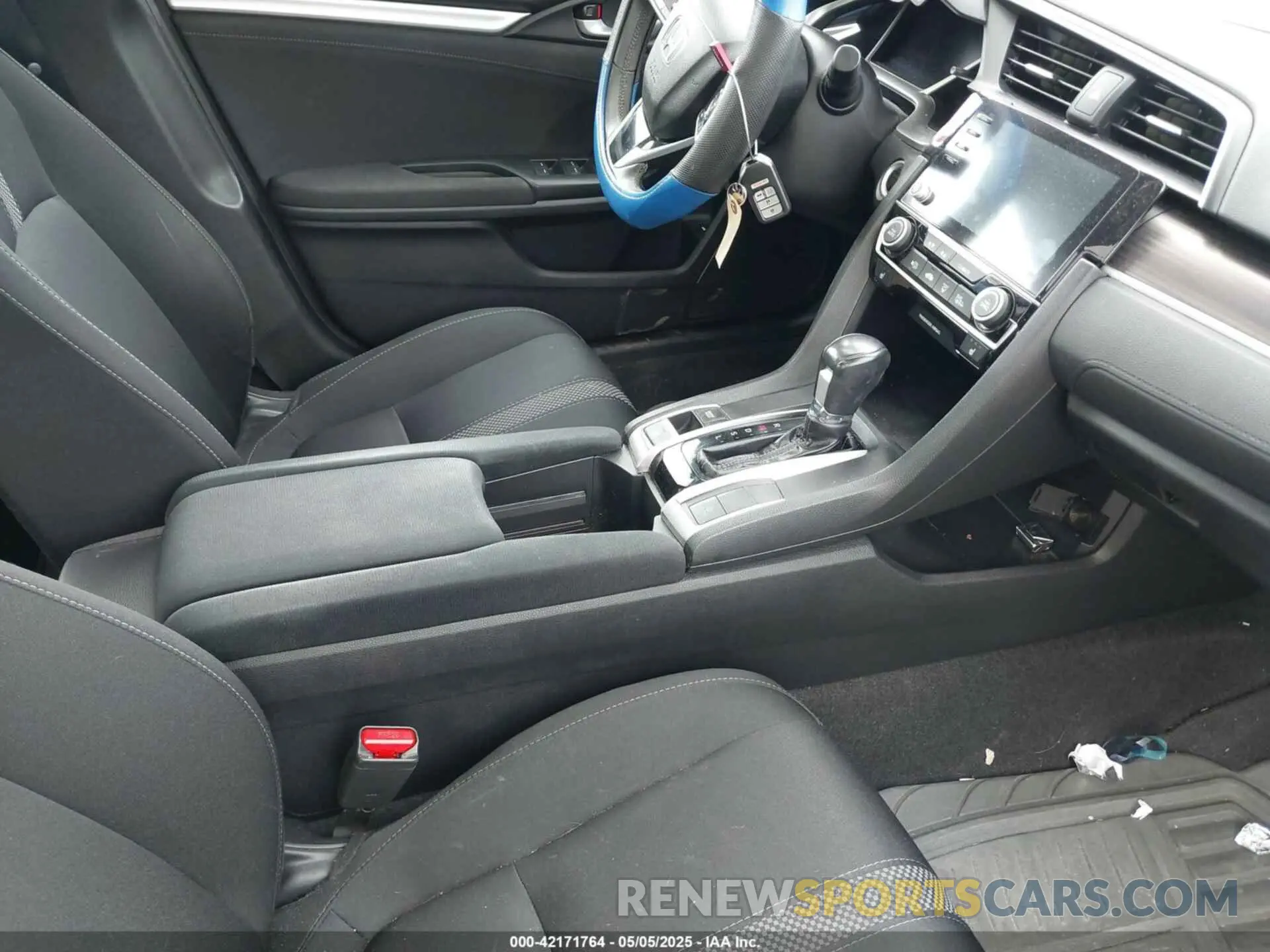 5 Photograph of a damaged car 19XFC1F32KE211316 HONDA CIVIC 2019