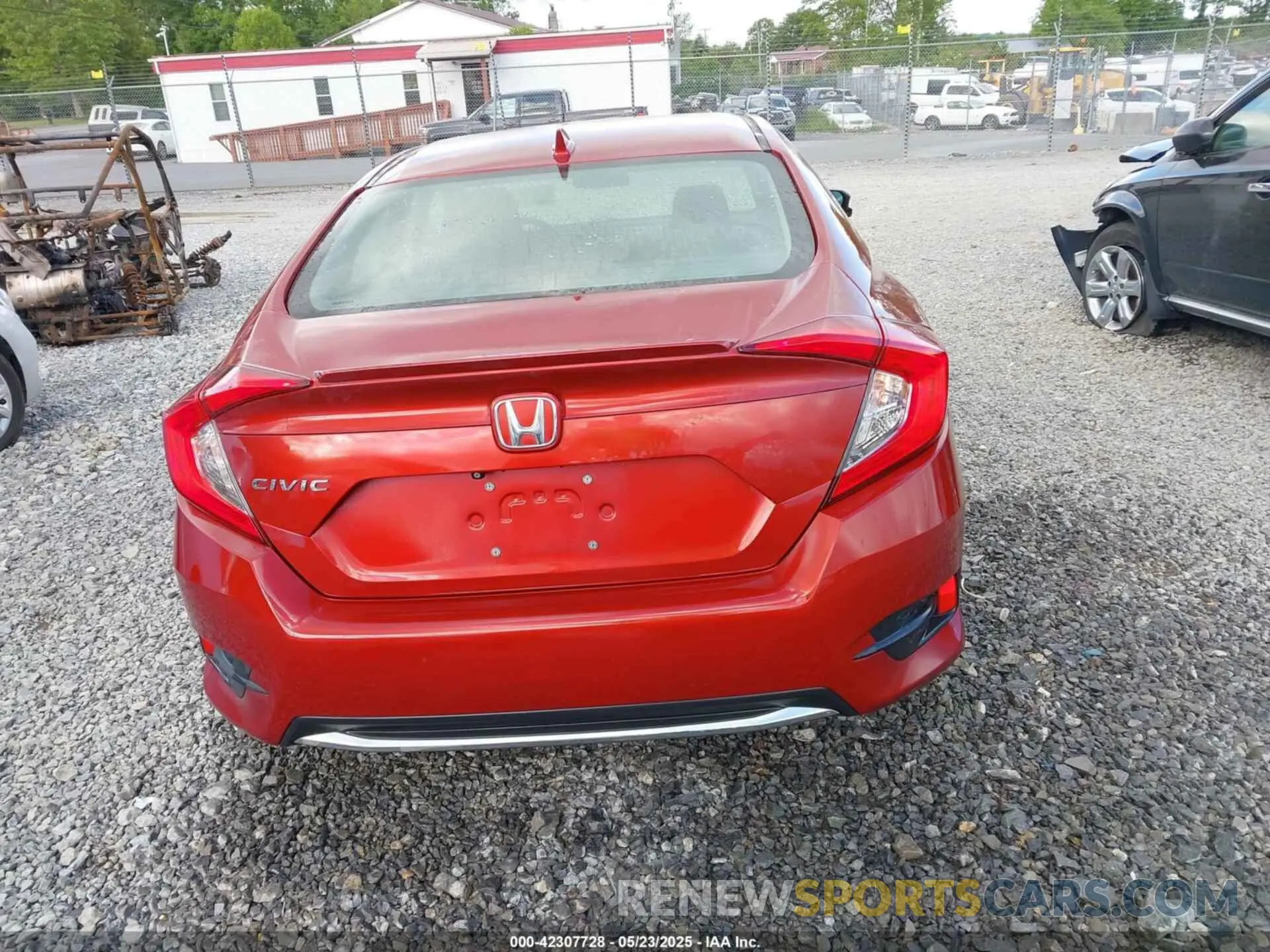 16 Photograph of a damaged car 19XFC1F33KE000402 HONDA CIVIC 2019