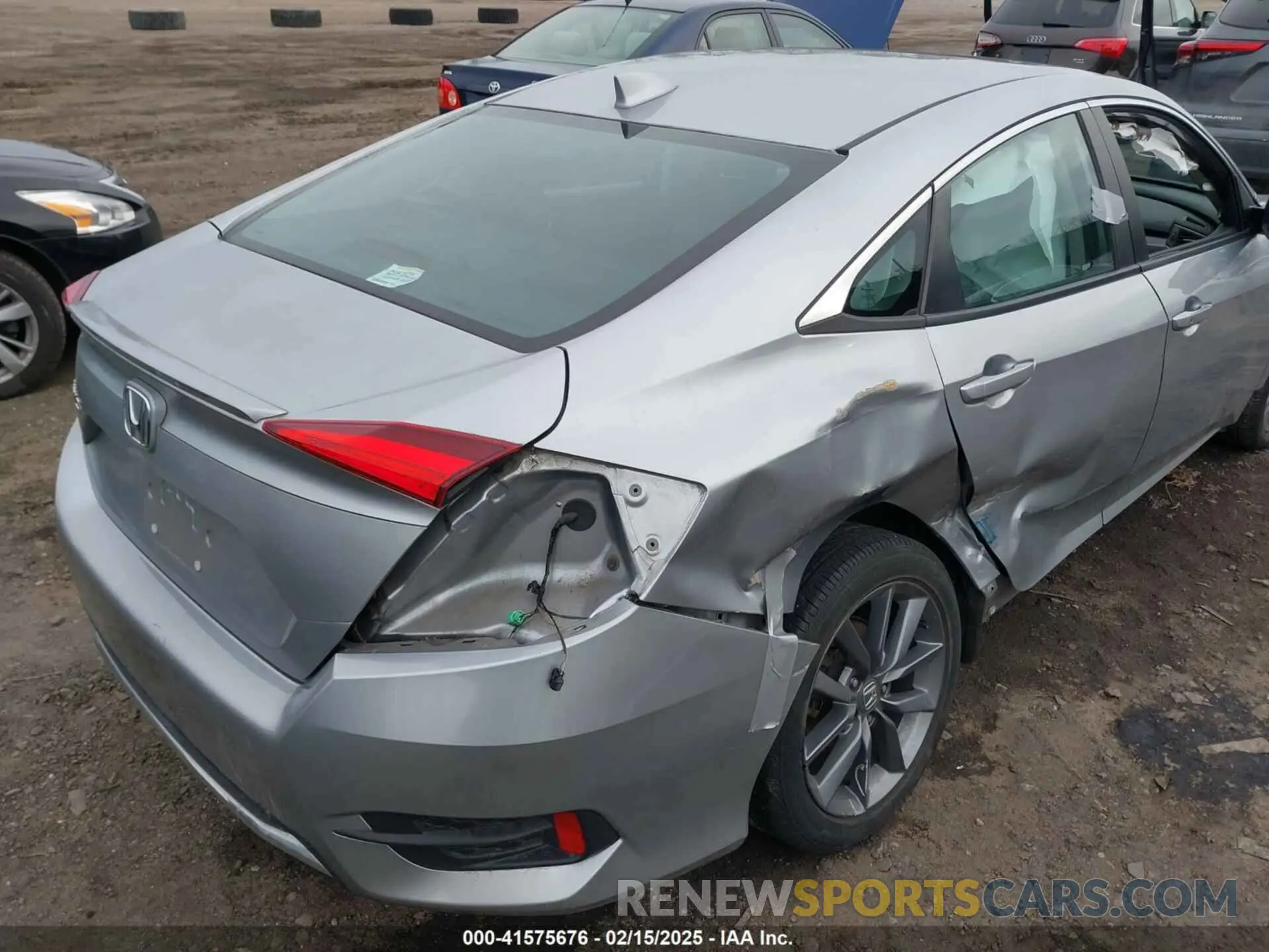 6 Photograph of a damaged car 19XFC1F33KE210711 HONDA CIVIC 2019