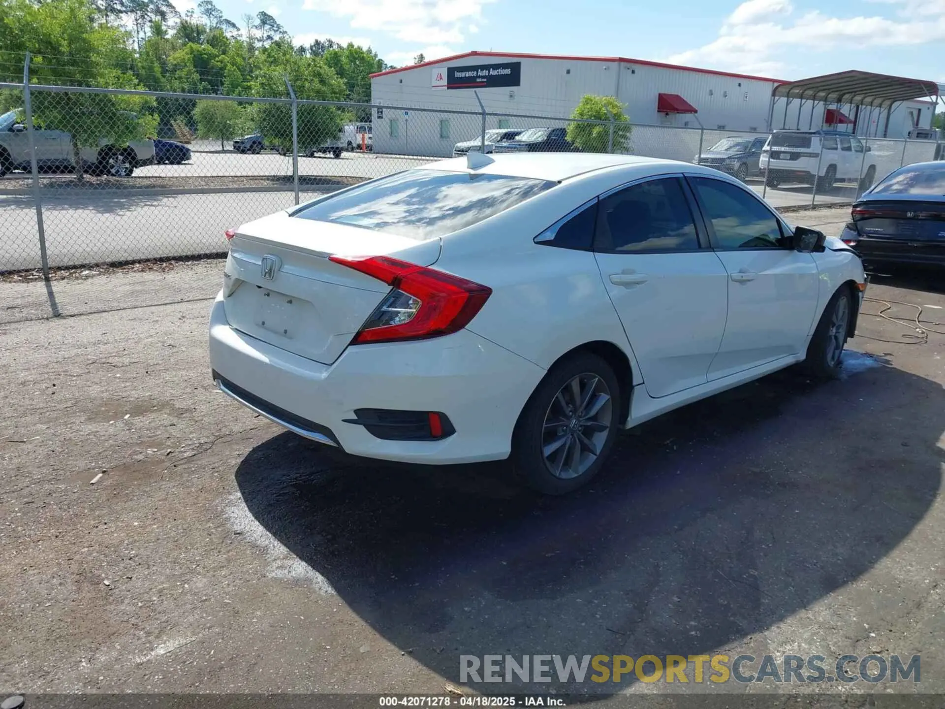 4 Photograph of a damaged car 19XFC1F34KE003597 HONDA CIVIC 2019