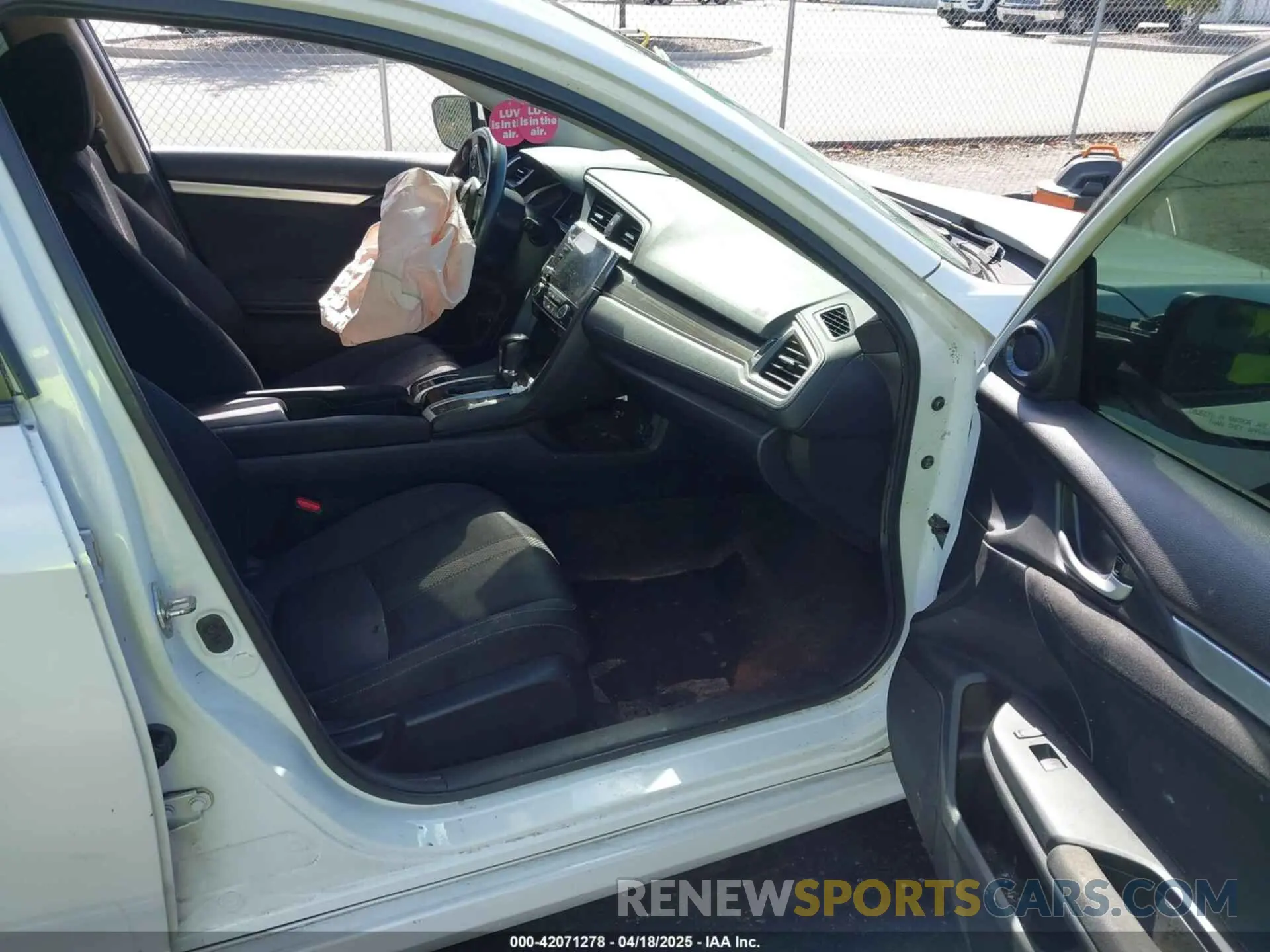 5 Photograph of a damaged car 19XFC1F34KE003597 HONDA CIVIC 2019