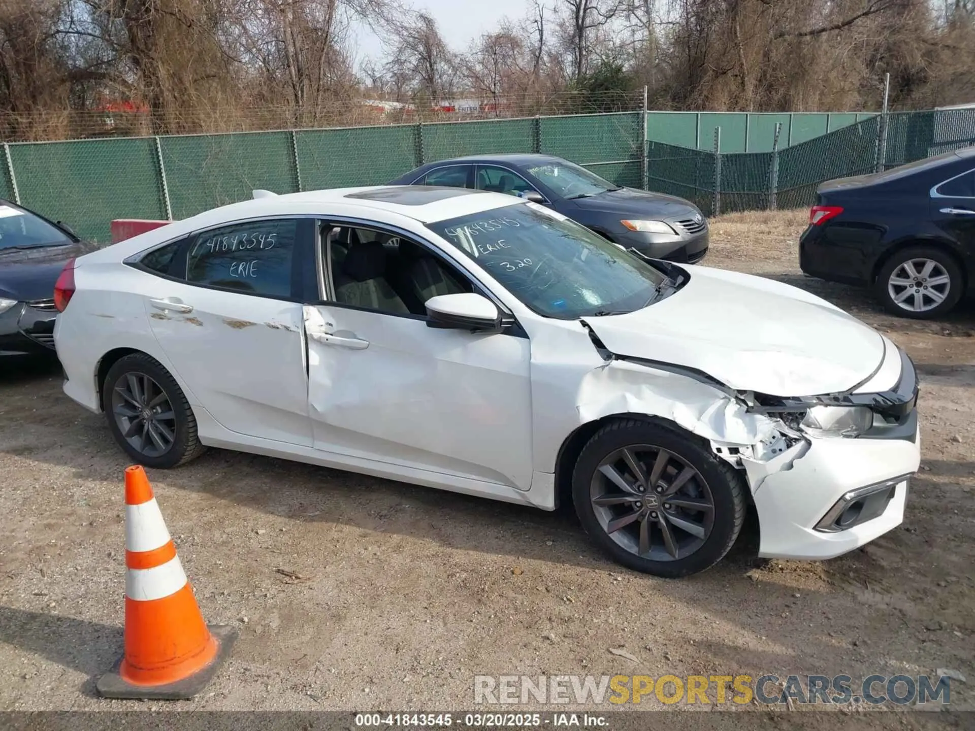 13 Photograph of a damaged car 19XFC1F34KE018682 HONDA CIVIC 2019