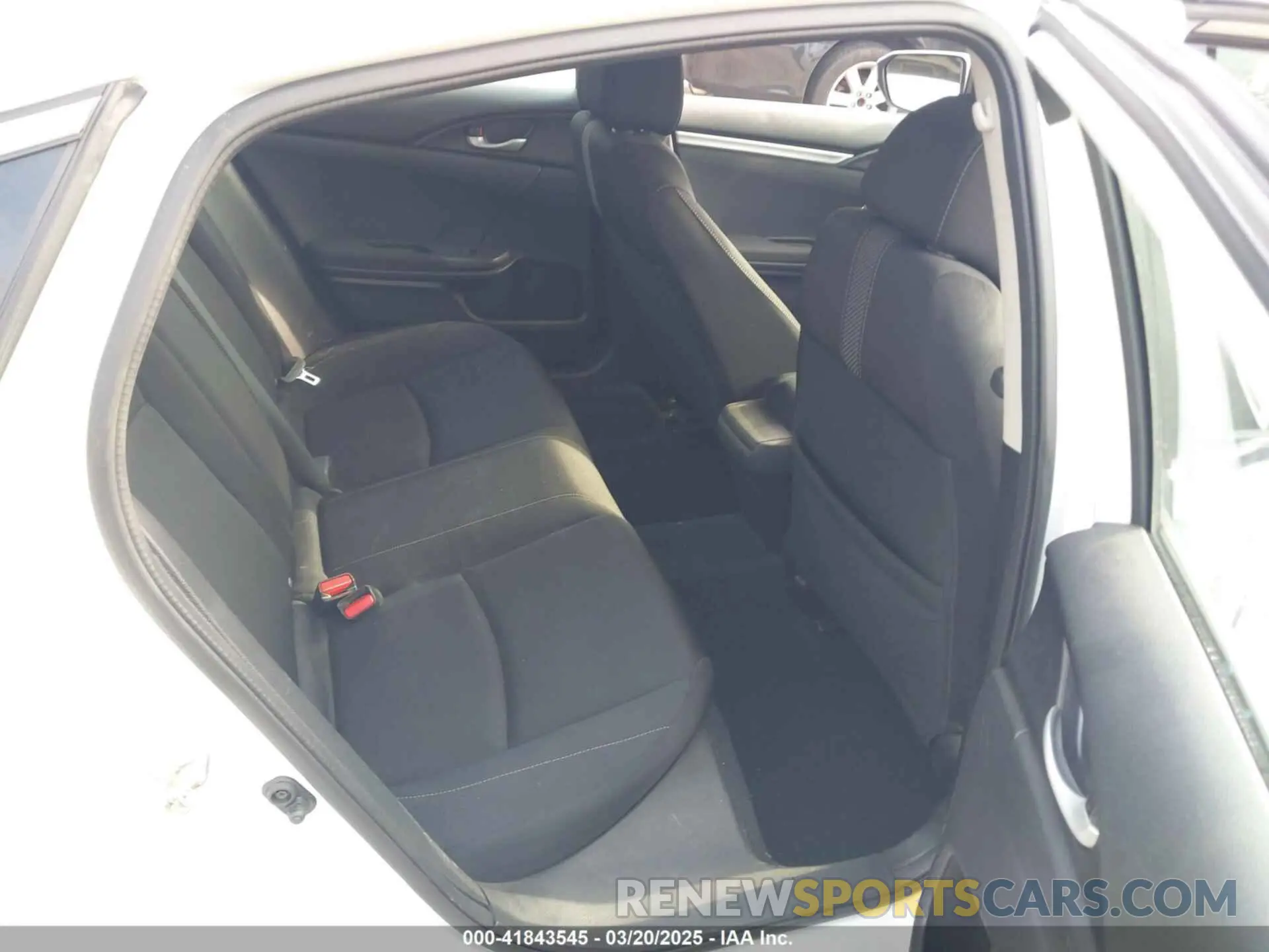 8 Photograph of a damaged car 19XFC1F34KE018682 HONDA CIVIC 2019