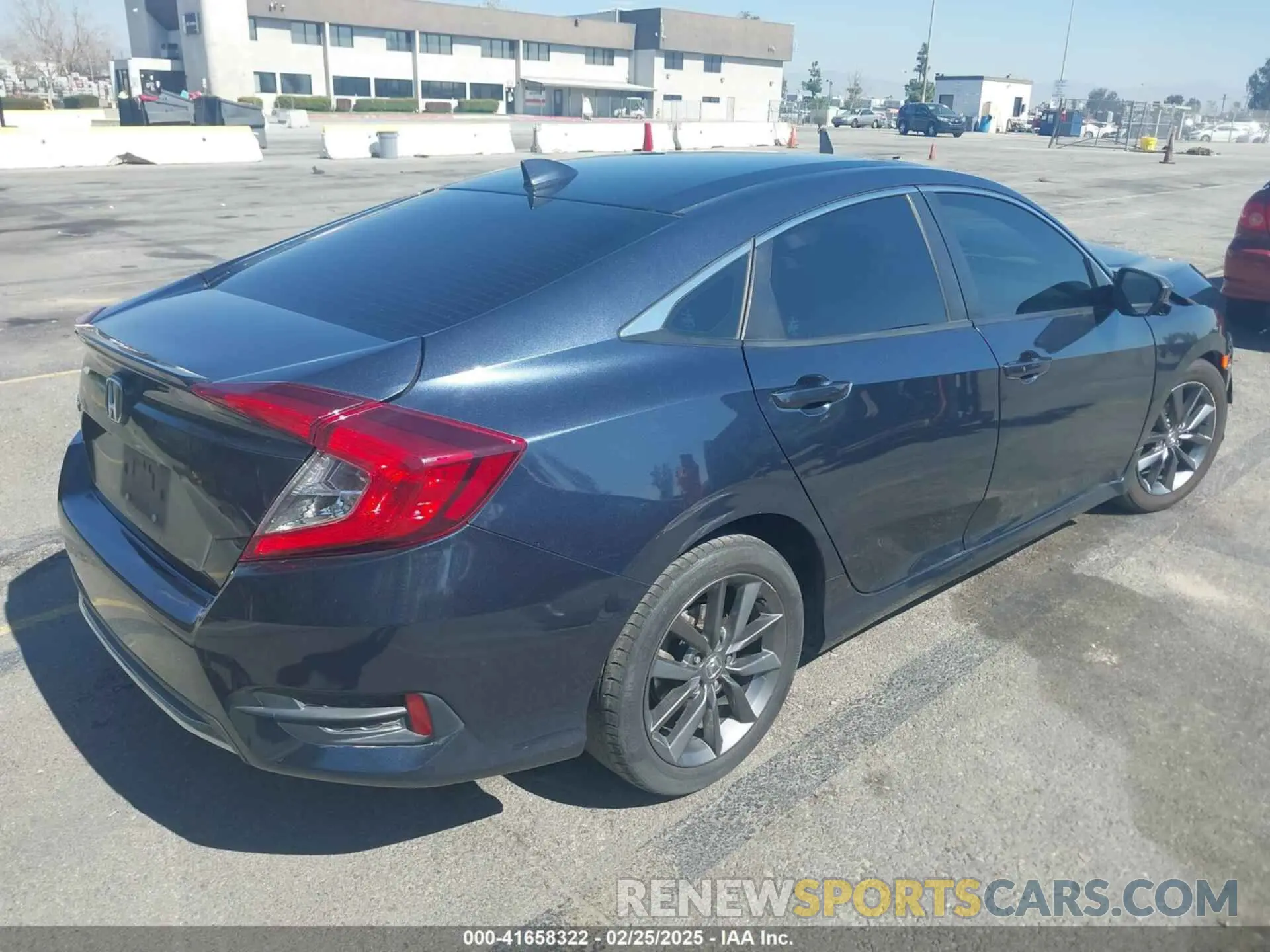 4 Photograph of a damaged car 19XFC1F34KE216517 HONDA CIVIC 2019
