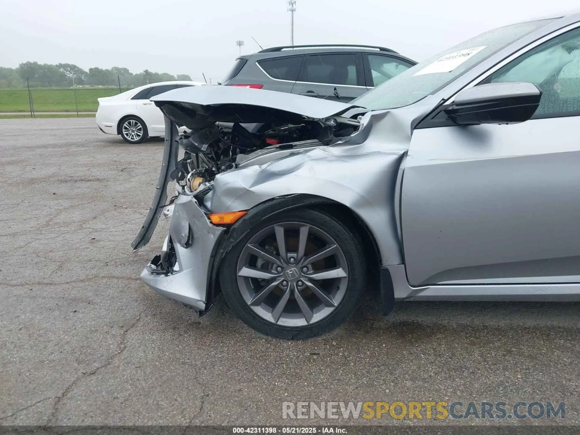 6 Photograph of a damaged car 19XFC1F35KE002670 HONDA CIVIC 2019
