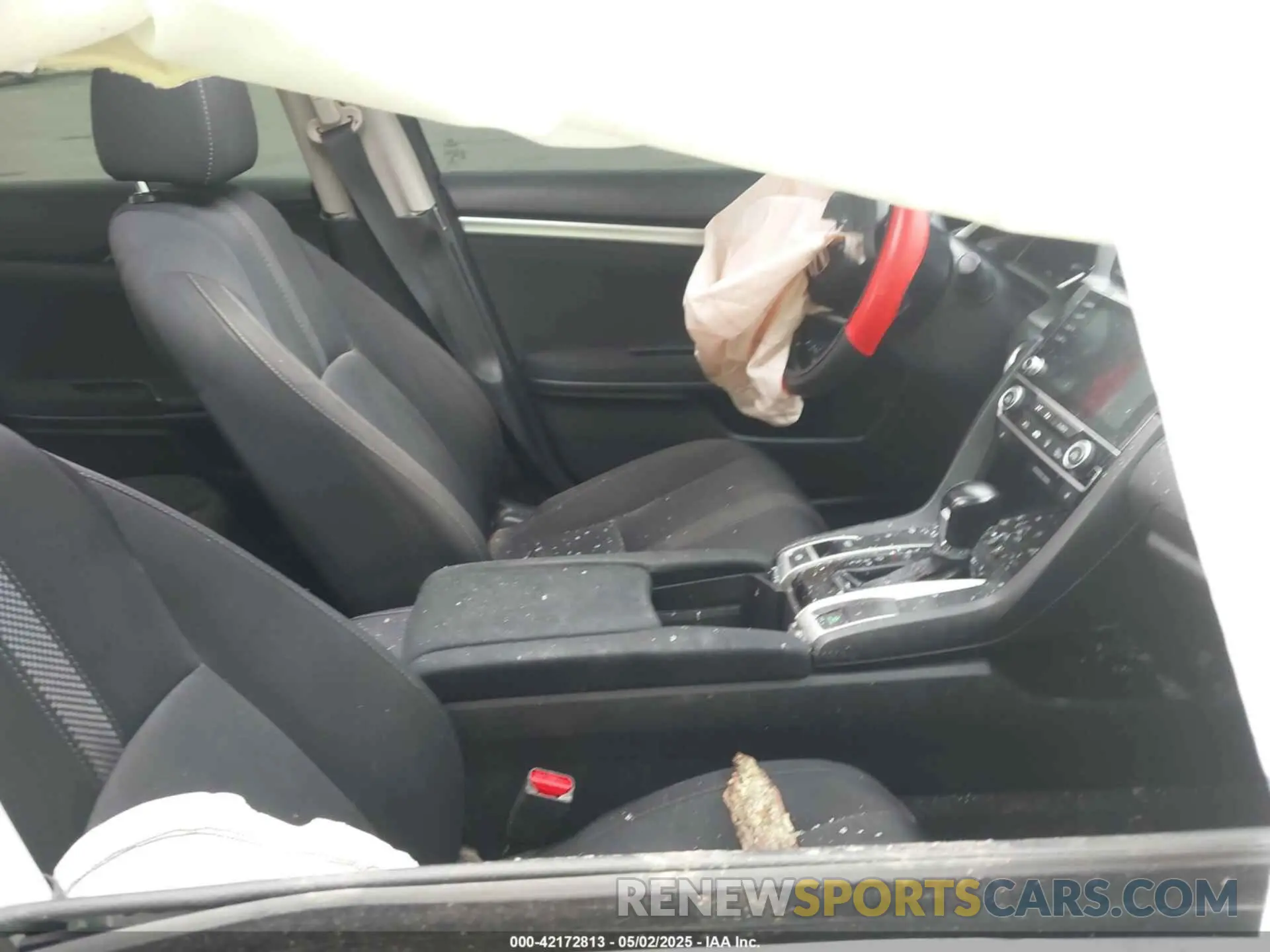 5 Photograph of a damaged car 19XFC1F35KE016973 HONDA CIVIC 2019