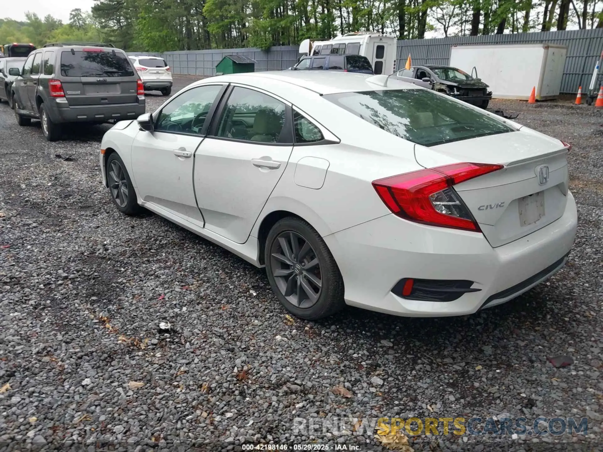 3 Photograph of a damaged car 19XFC1F35KE200536 HONDA CIVIC 2019