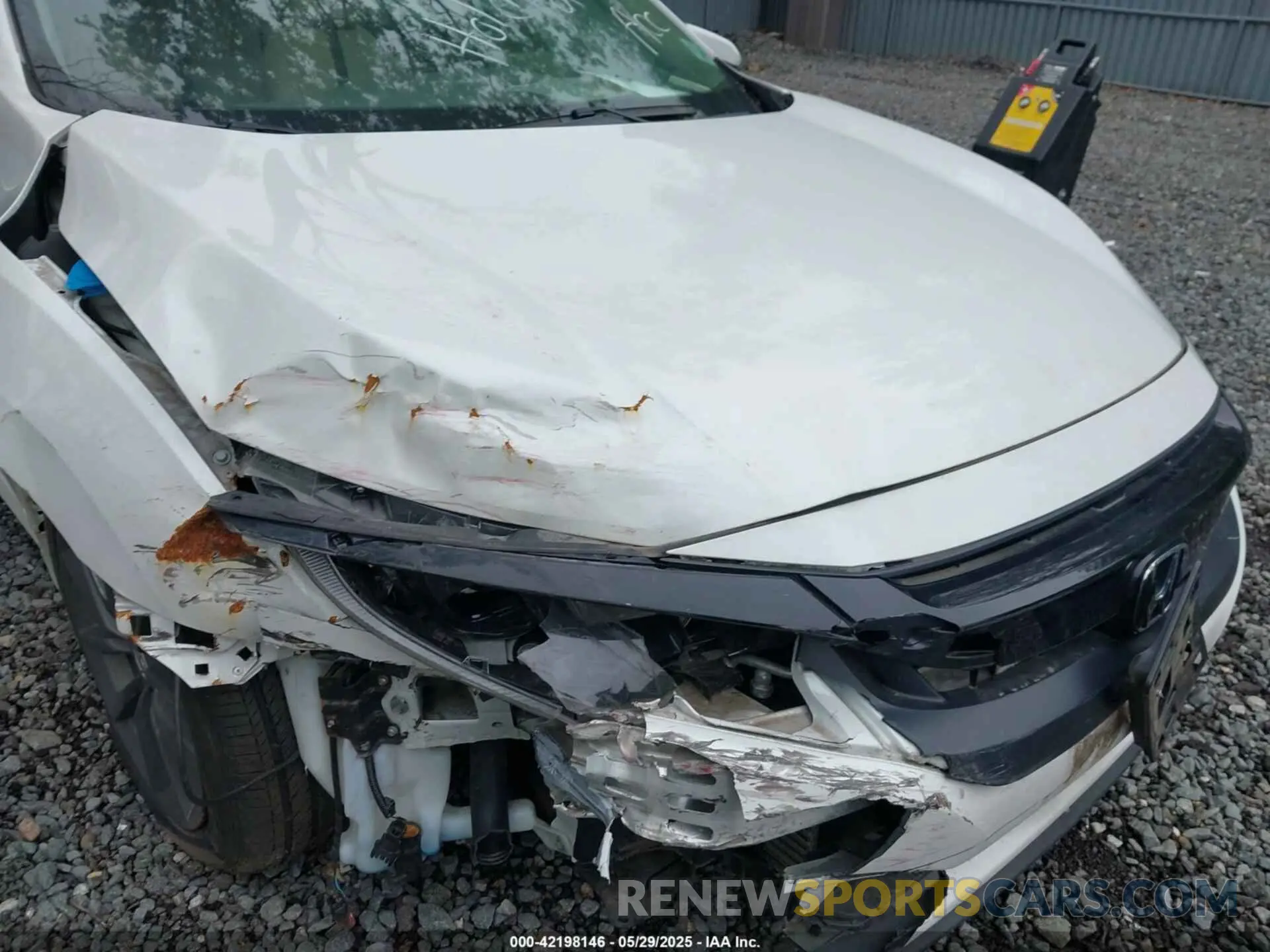 6 Photograph of a damaged car 19XFC1F35KE200536 HONDA CIVIC 2019