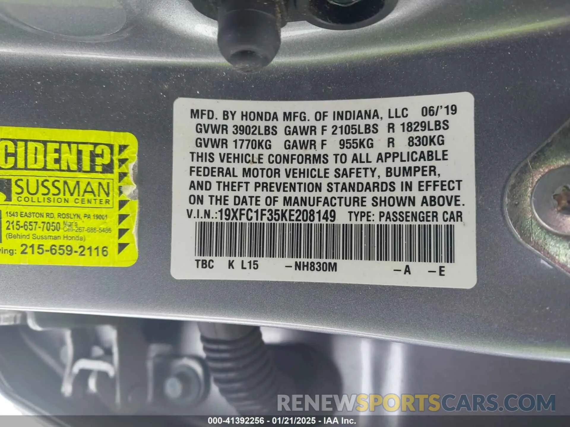 9 Photograph of a damaged car 19XFC1F35KE208149 HONDA CIVIC 2019