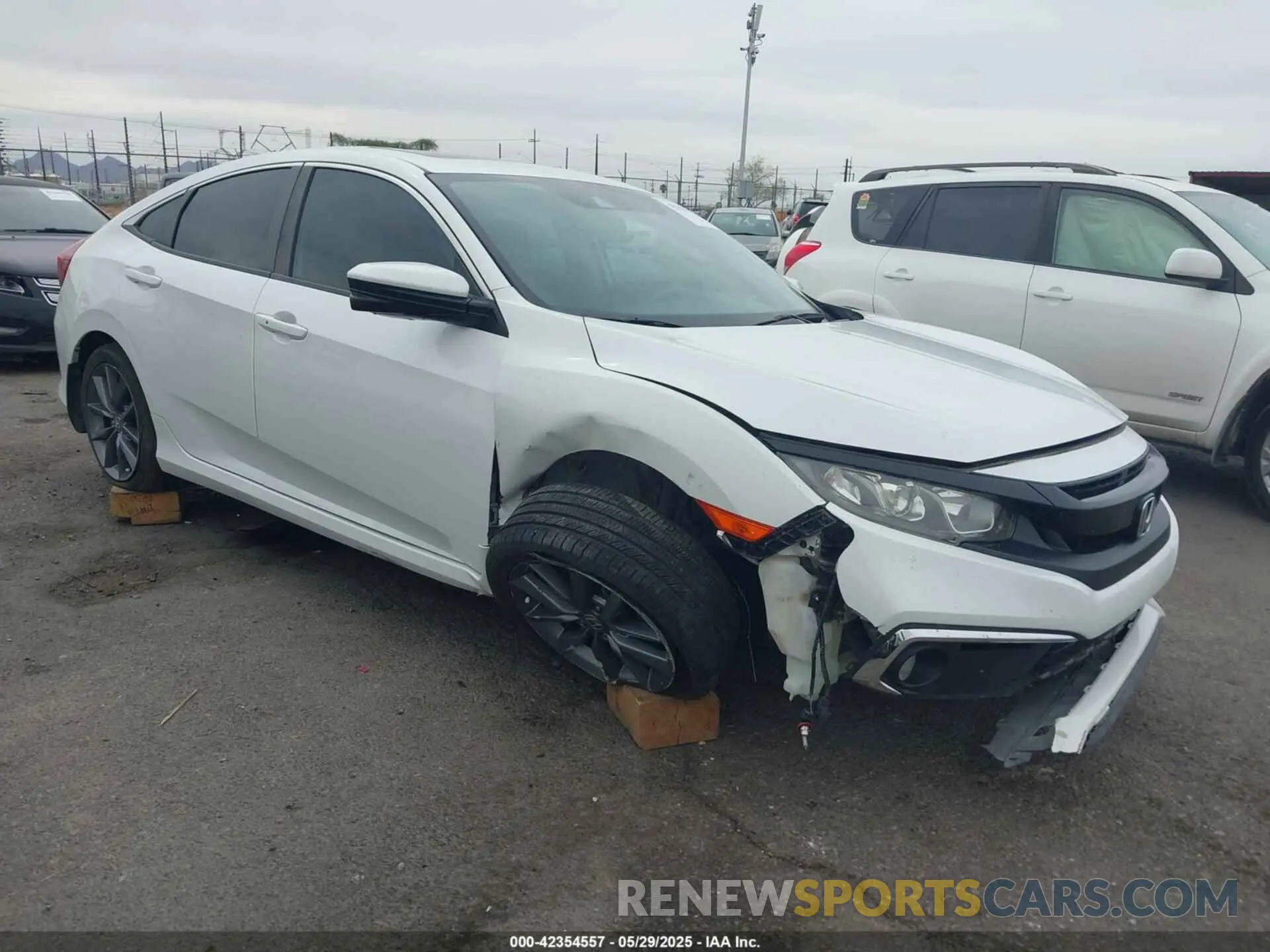 1 Photograph of a damaged car 19XFC1F35KE214324 HONDA CIVIC 2019