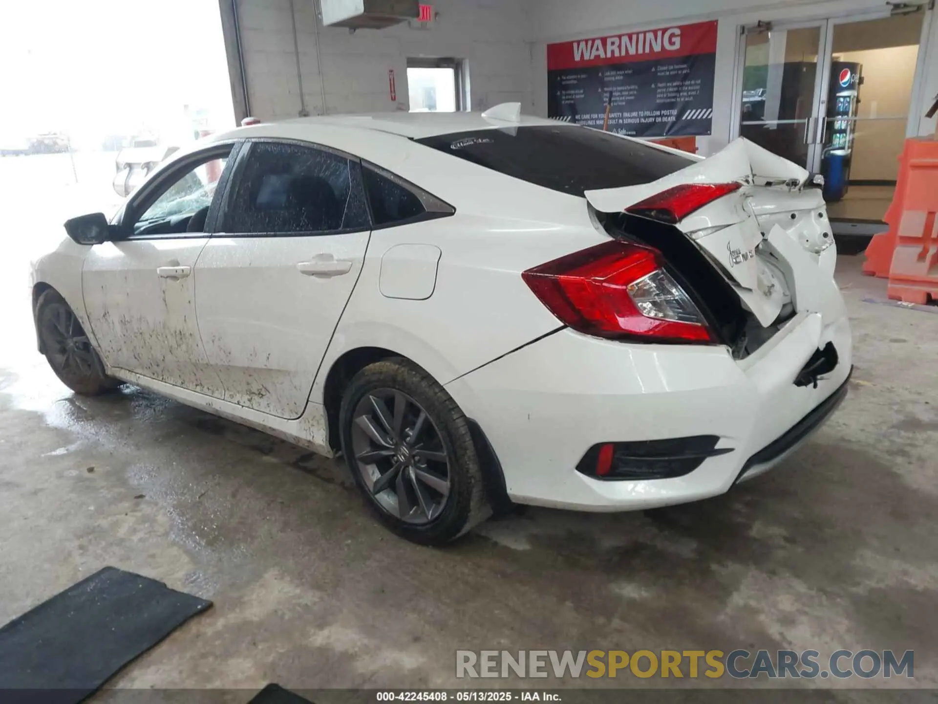 3 Photograph of a damaged car 19XFC1F36KE016030 HONDA CIVIC 2019