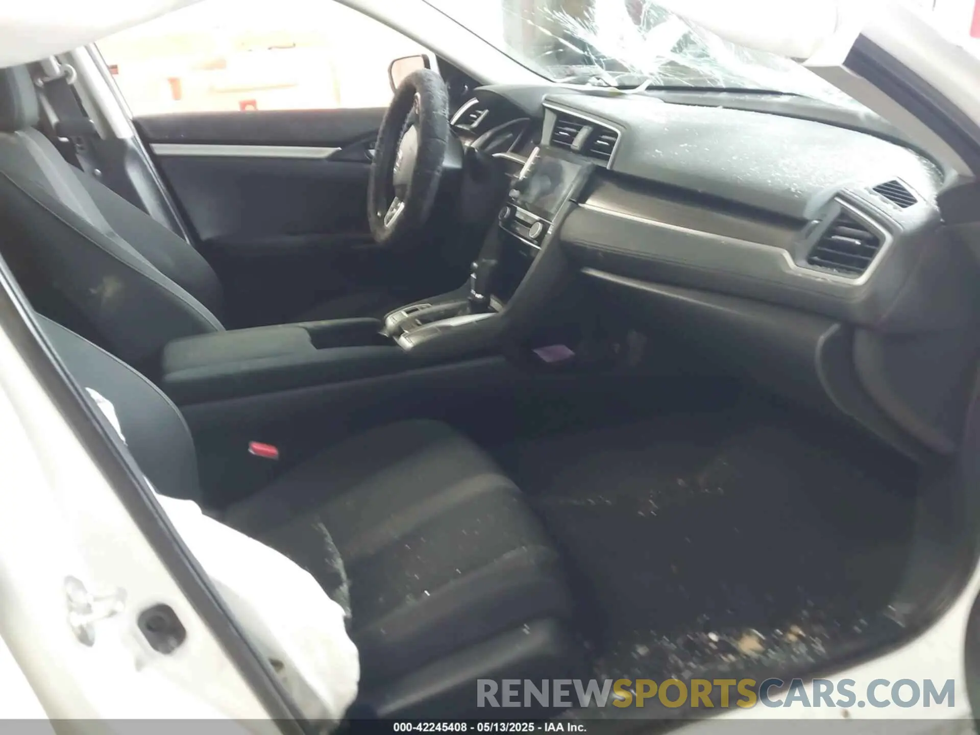 5 Photograph of a damaged car 19XFC1F36KE016030 HONDA CIVIC 2019