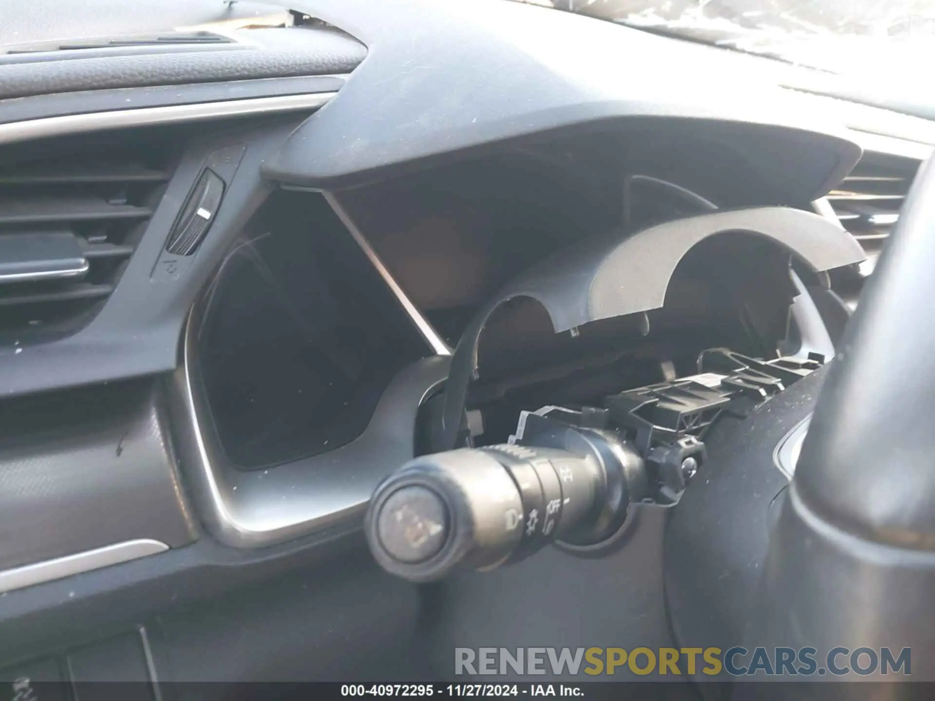 14 Photograph of a damaged car 19XFC1F36KE210640 HONDA CIVIC 2019