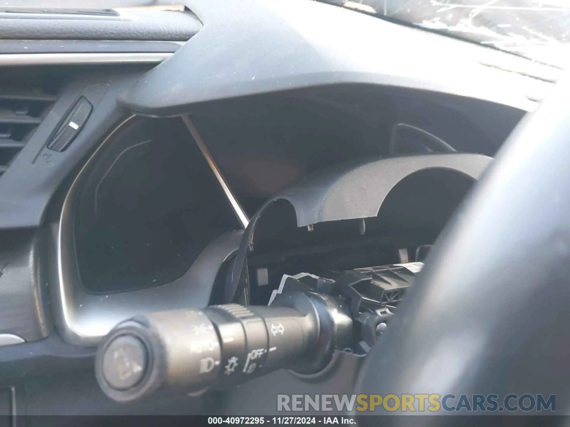 7 Photograph of a damaged car 19XFC1F36KE210640 HONDA CIVIC 2019
