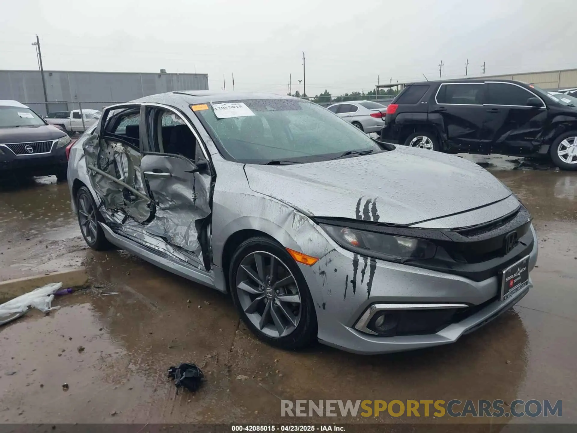 1 Photograph of a damaged car 19XFC1F36KE210718 HONDA CIVIC 2019