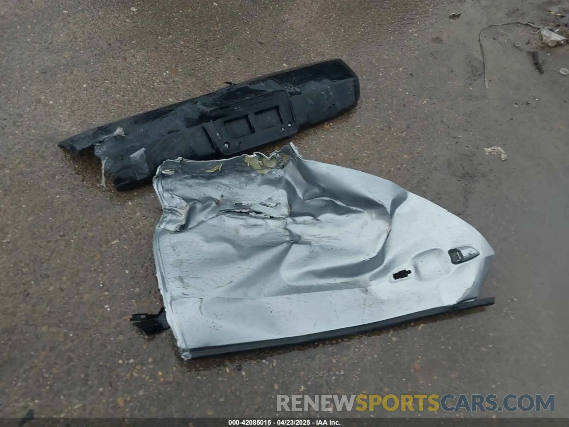 11 Photograph of a damaged car 19XFC1F36KE210718 HONDA CIVIC 2019