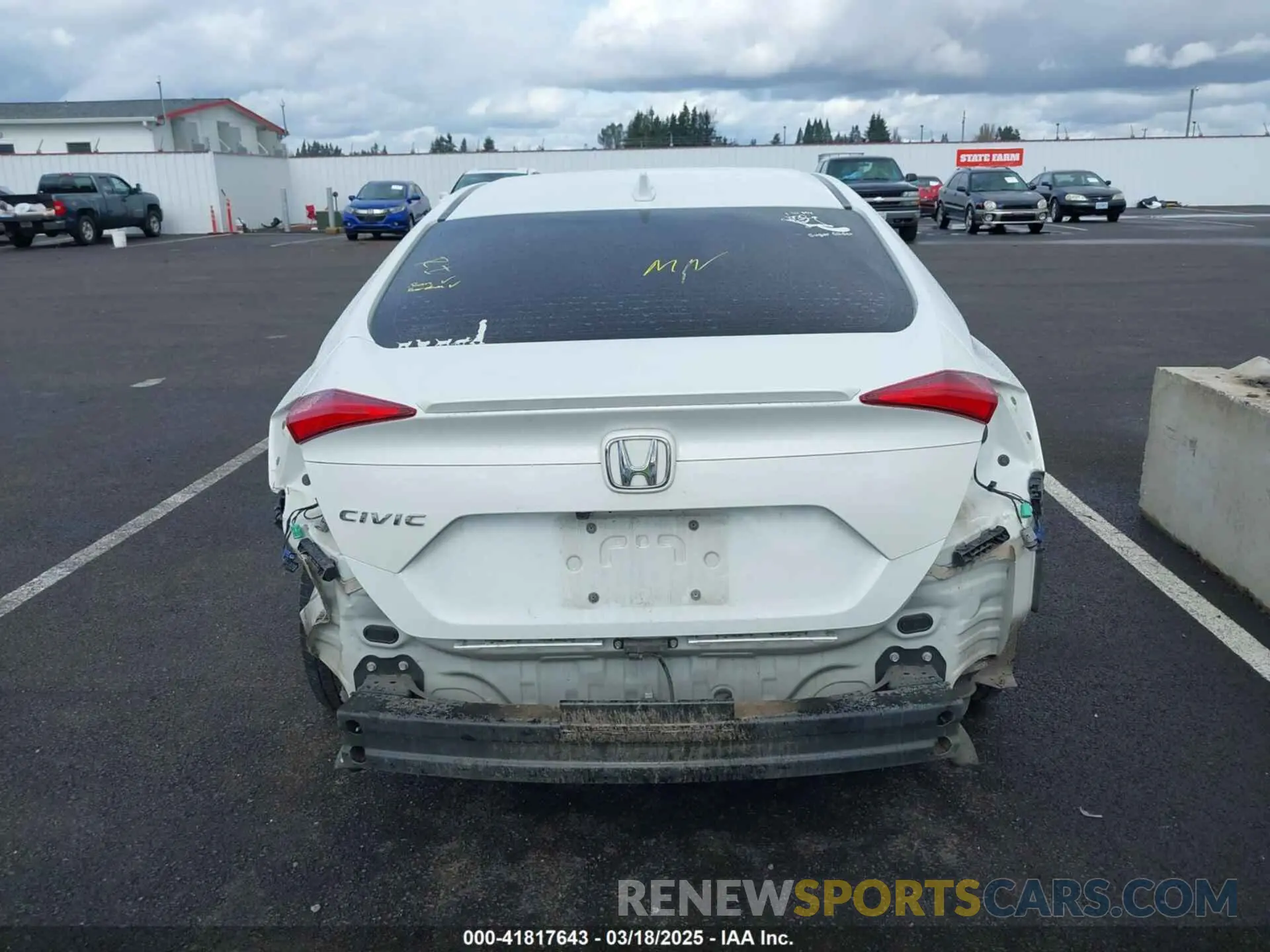 17 Photograph of a damaged car 19XFC1F36KE213036 HONDA CIVIC 2019