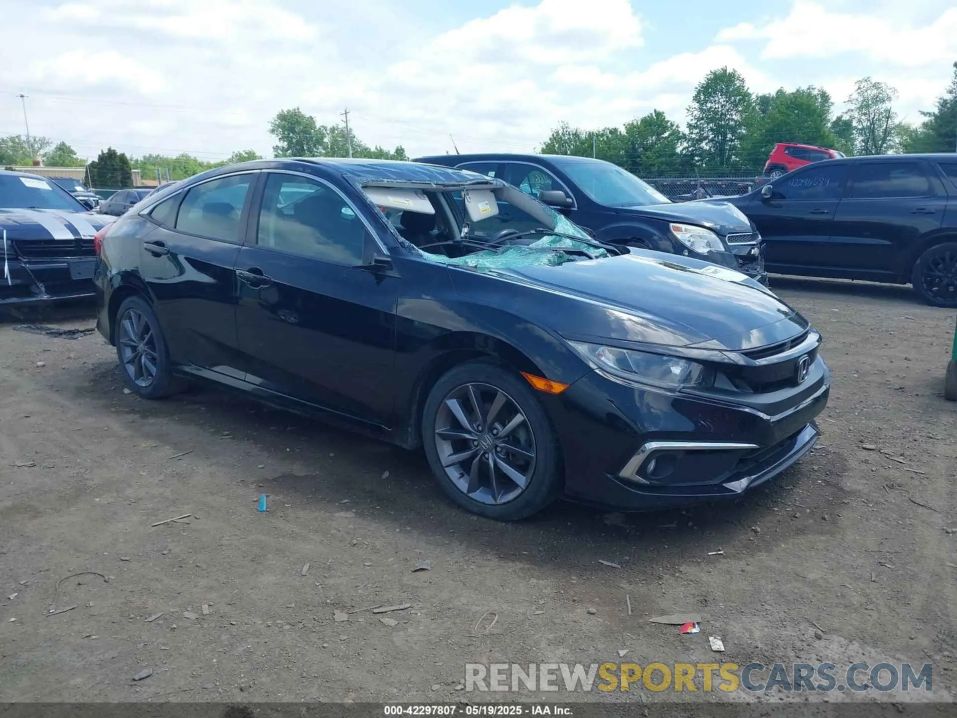 1 Photograph of a damaged car 19XFC1F36KE215577 HONDA CIVIC 2019