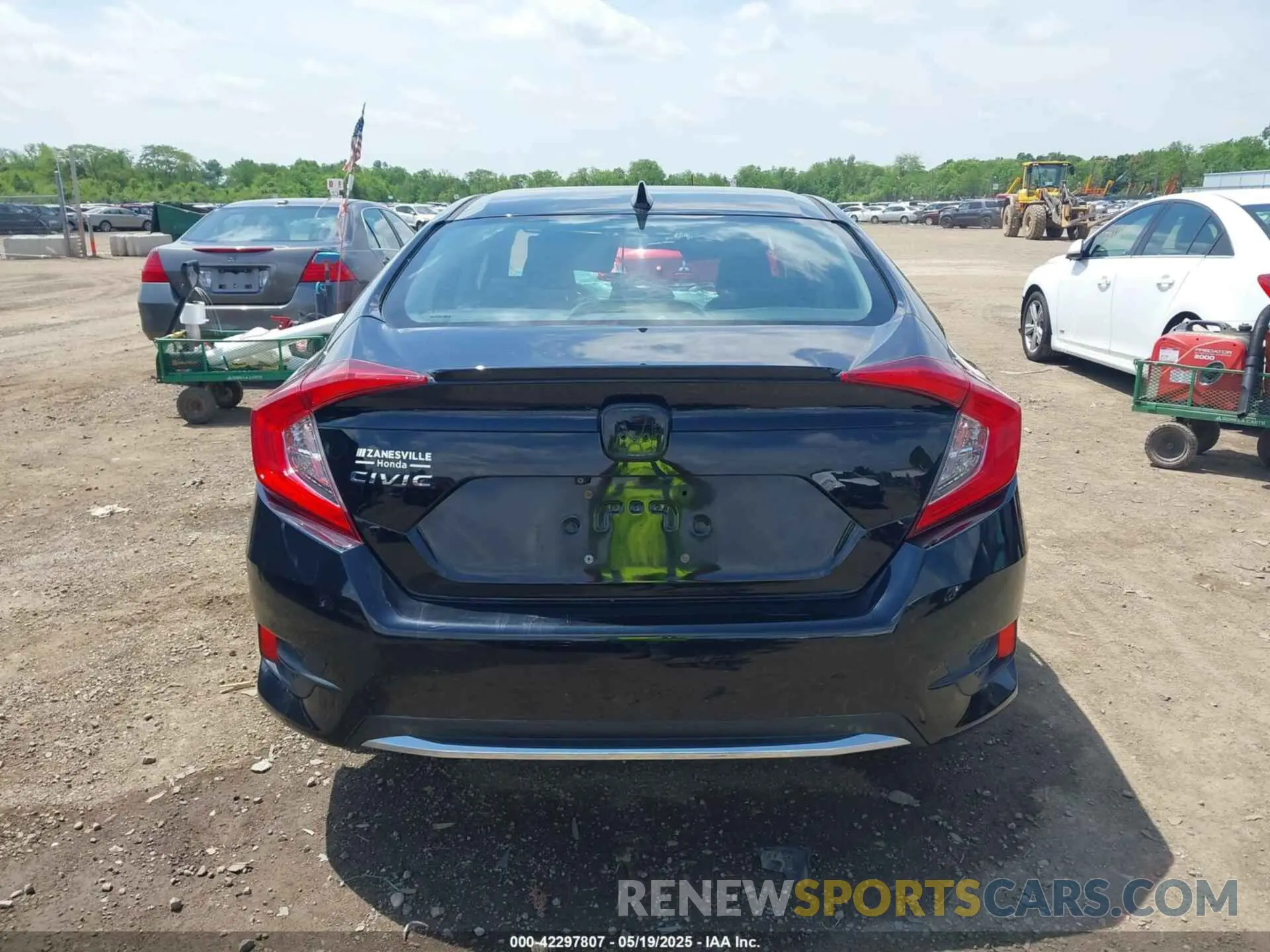16 Photograph of a damaged car 19XFC1F36KE215577 HONDA CIVIC 2019
