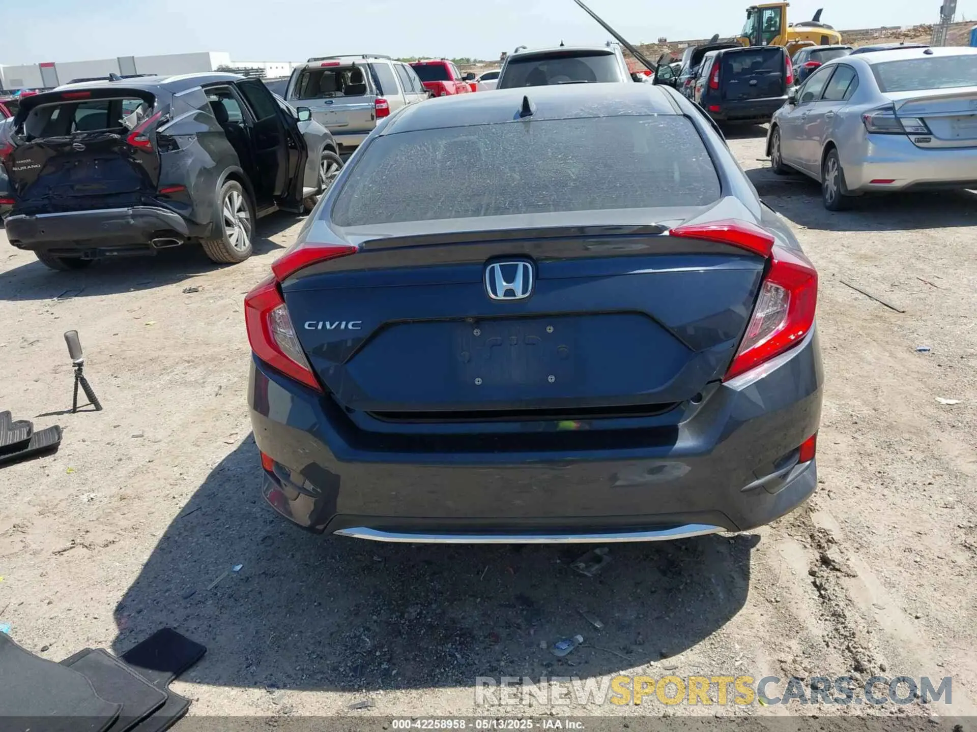 16 Photograph of a damaged car 19XFC1F37KE001388 HONDA CIVIC 2019