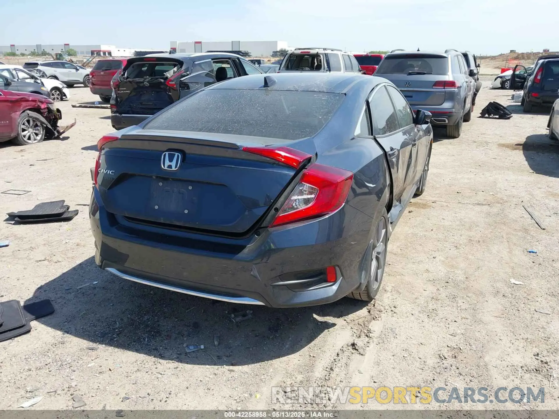 4 Photograph of a damaged car 19XFC1F37KE001388 HONDA CIVIC 2019