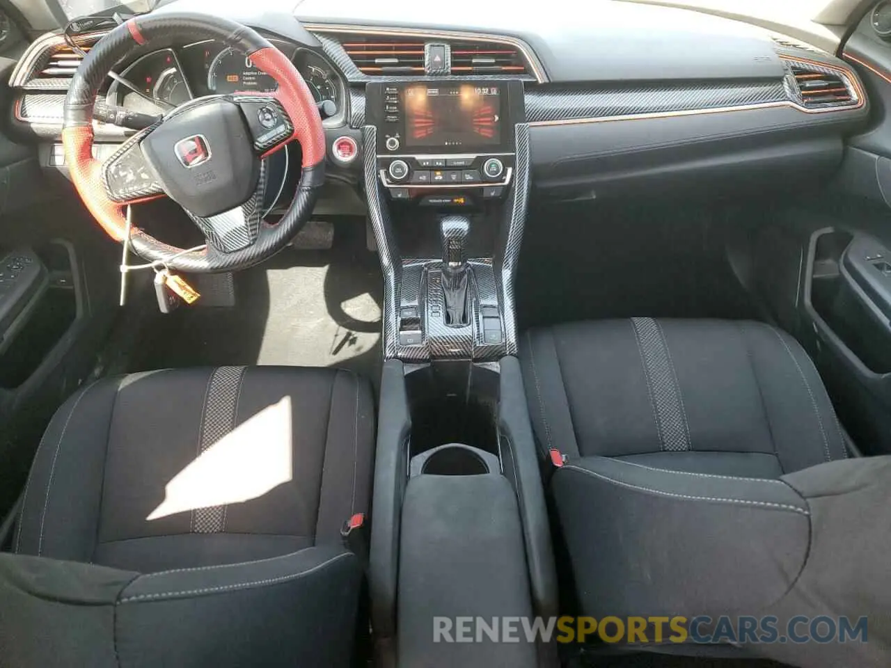 8 Photograph of a damaged car 19XFC1F37KE004095 HONDA CIVIC 2019