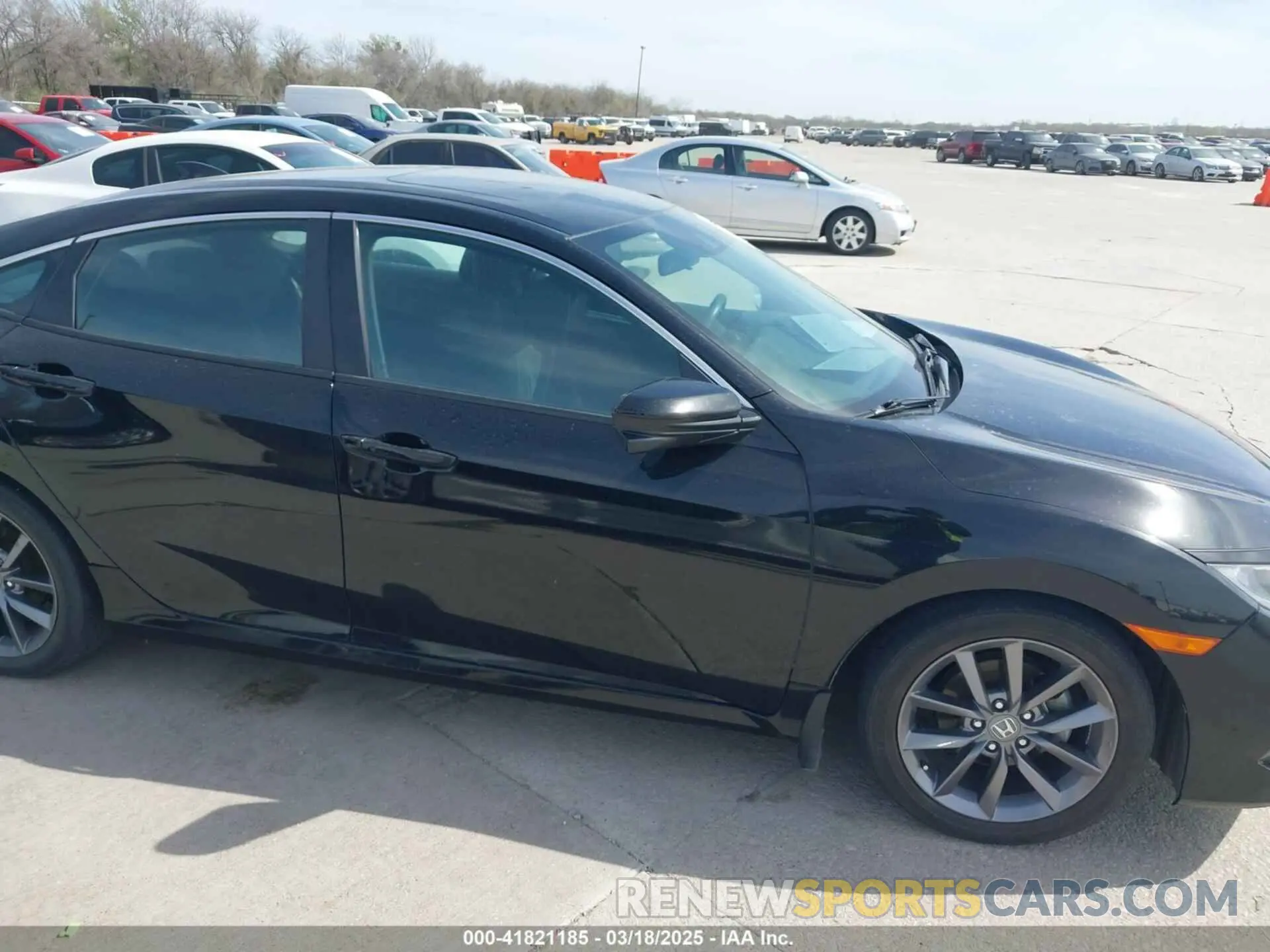 12 Photograph of a damaged car 19XFC1F37KE016313 HONDA CIVIC 2019