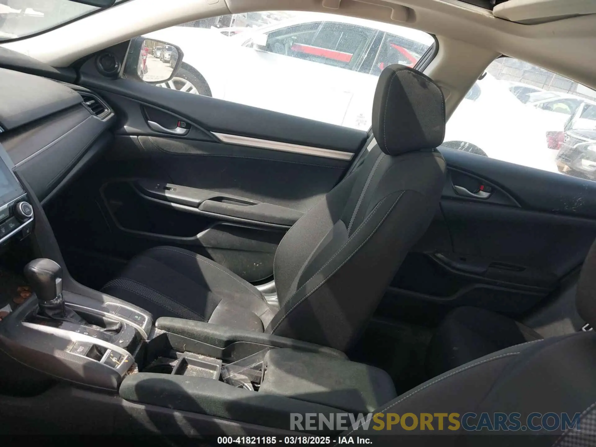 17 Photograph of a damaged car 19XFC1F37KE016313 HONDA CIVIC 2019