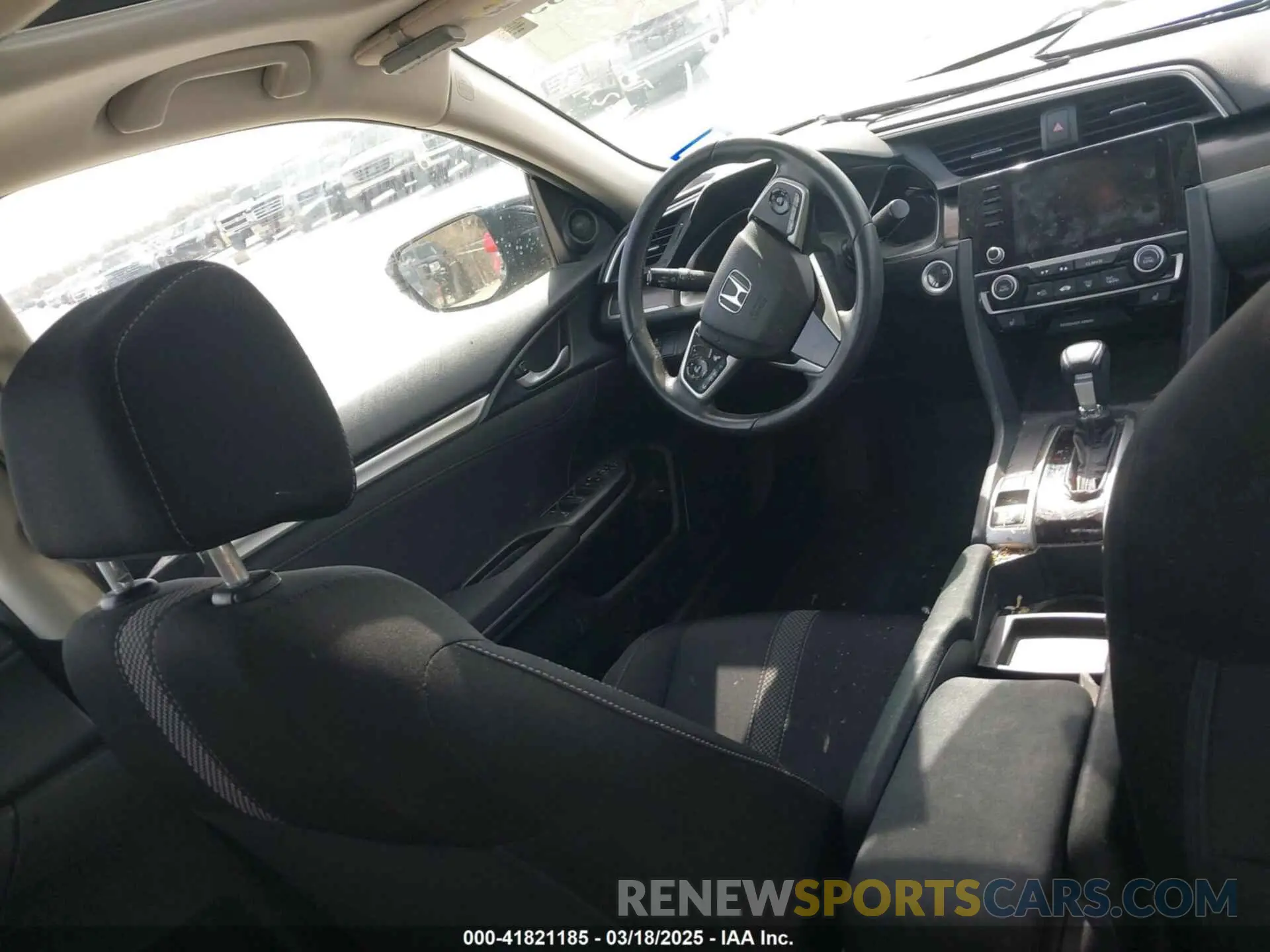 18 Photograph of a damaged car 19XFC1F37KE016313 HONDA CIVIC 2019