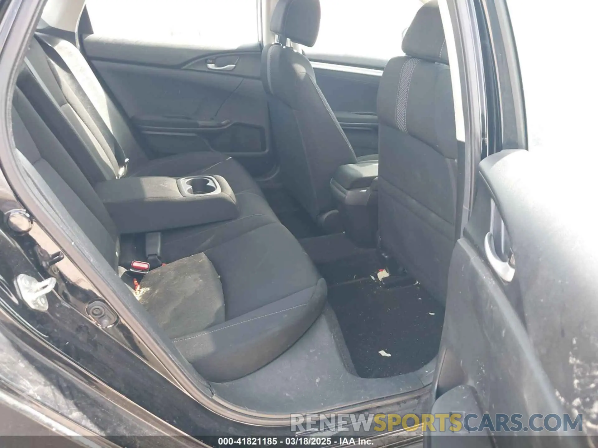 8 Photograph of a damaged car 19XFC1F37KE016313 HONDA CIVIC 2019