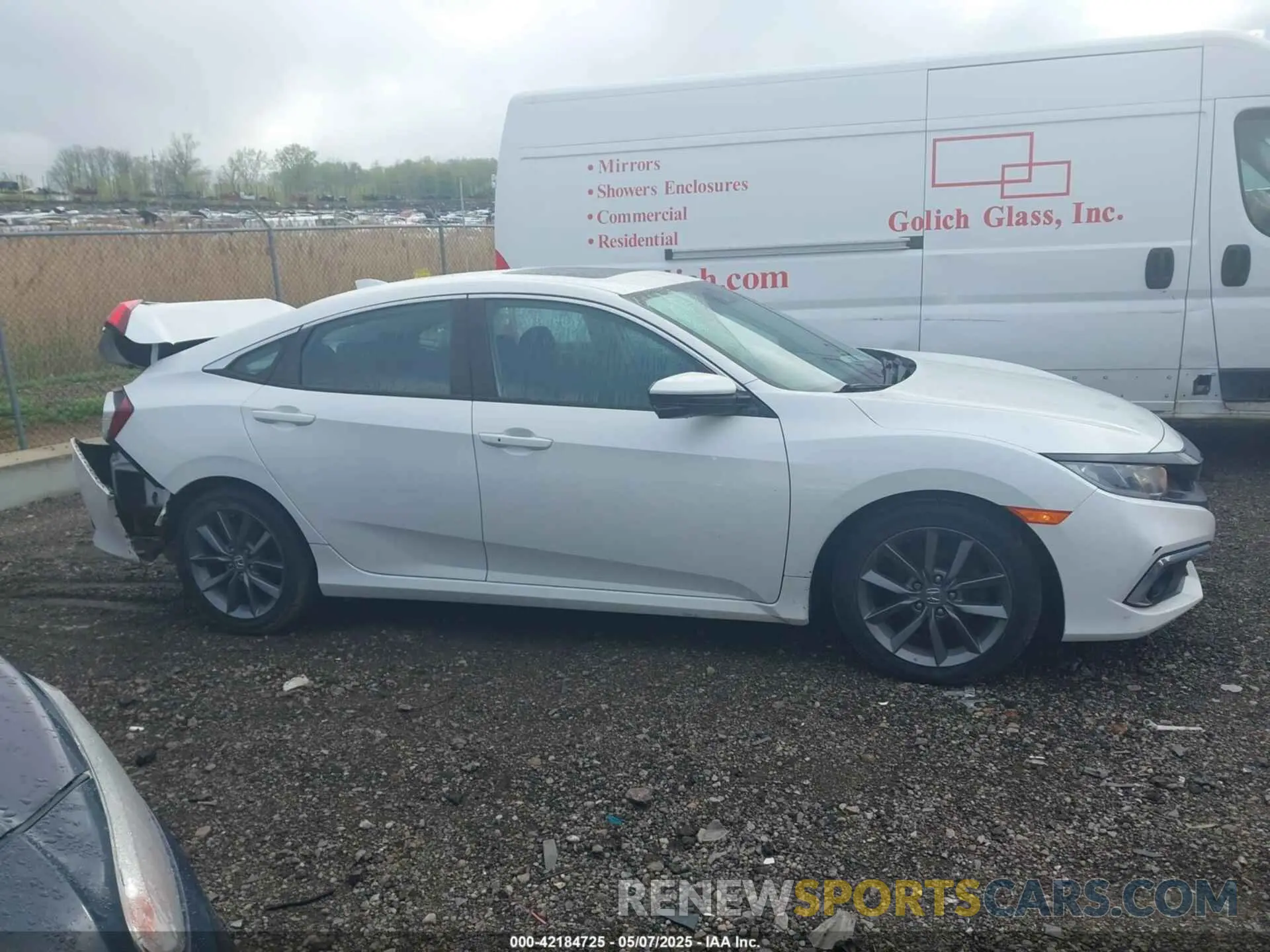 13 Photograph of a damaged car 19XFC1F38KE000637 HONDA CIVIC 2019