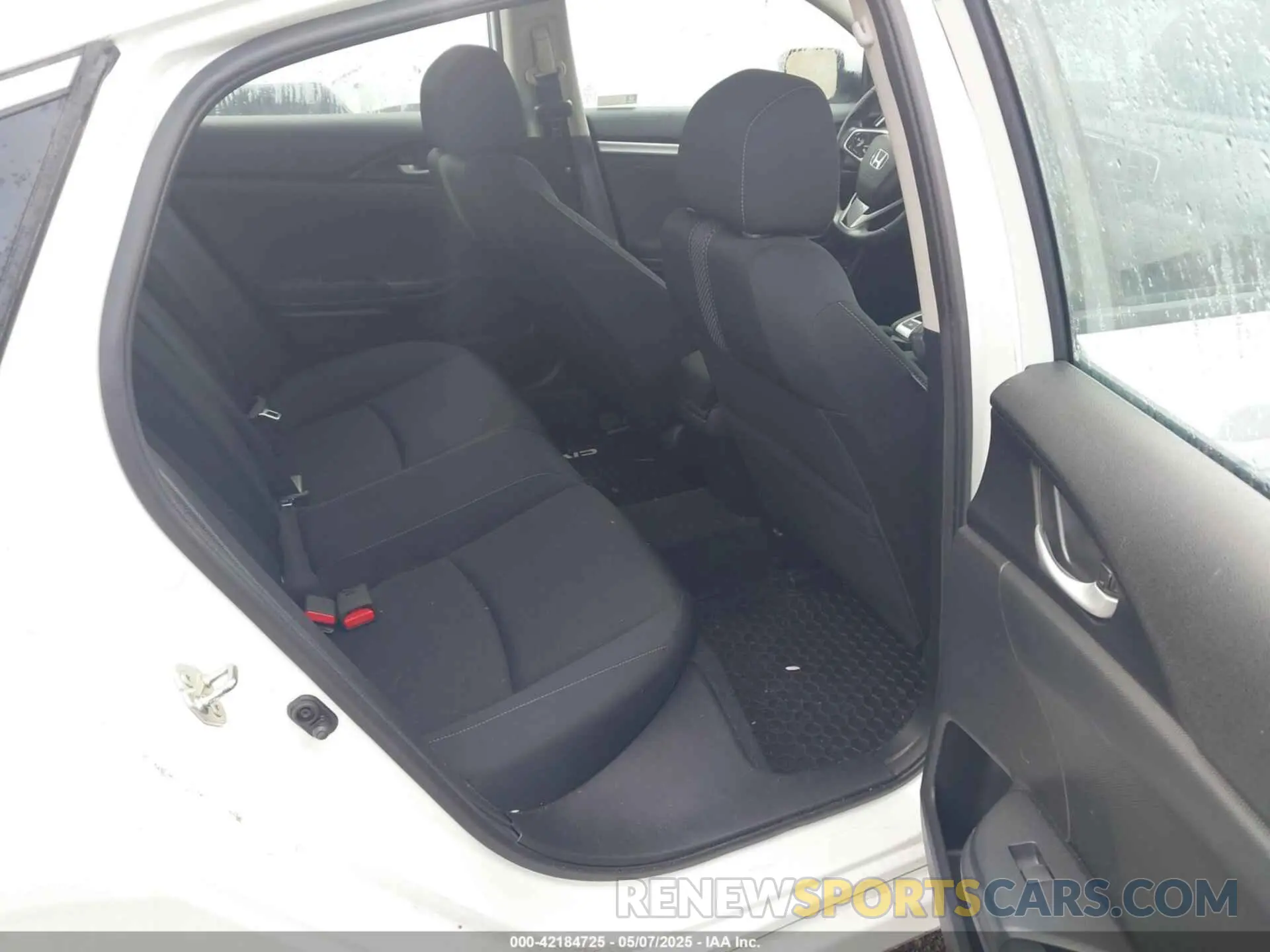 8 Photograph of a damaged car 19XFC1F38KE000637 HONDA CIVIC 2019