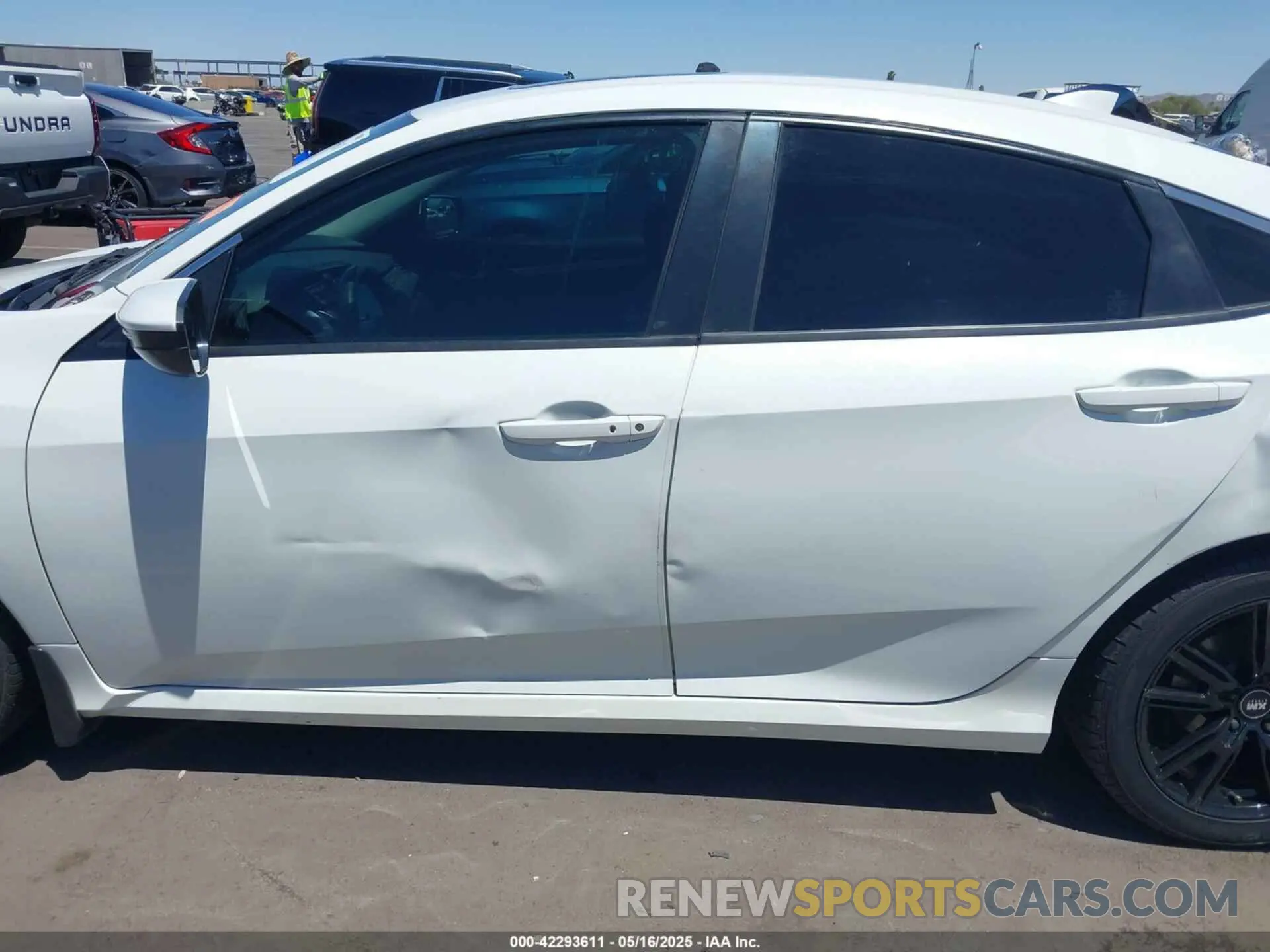 14 Photograph of a damaged car 19XFC1F38KE003716 HONDA CIVIC 2019