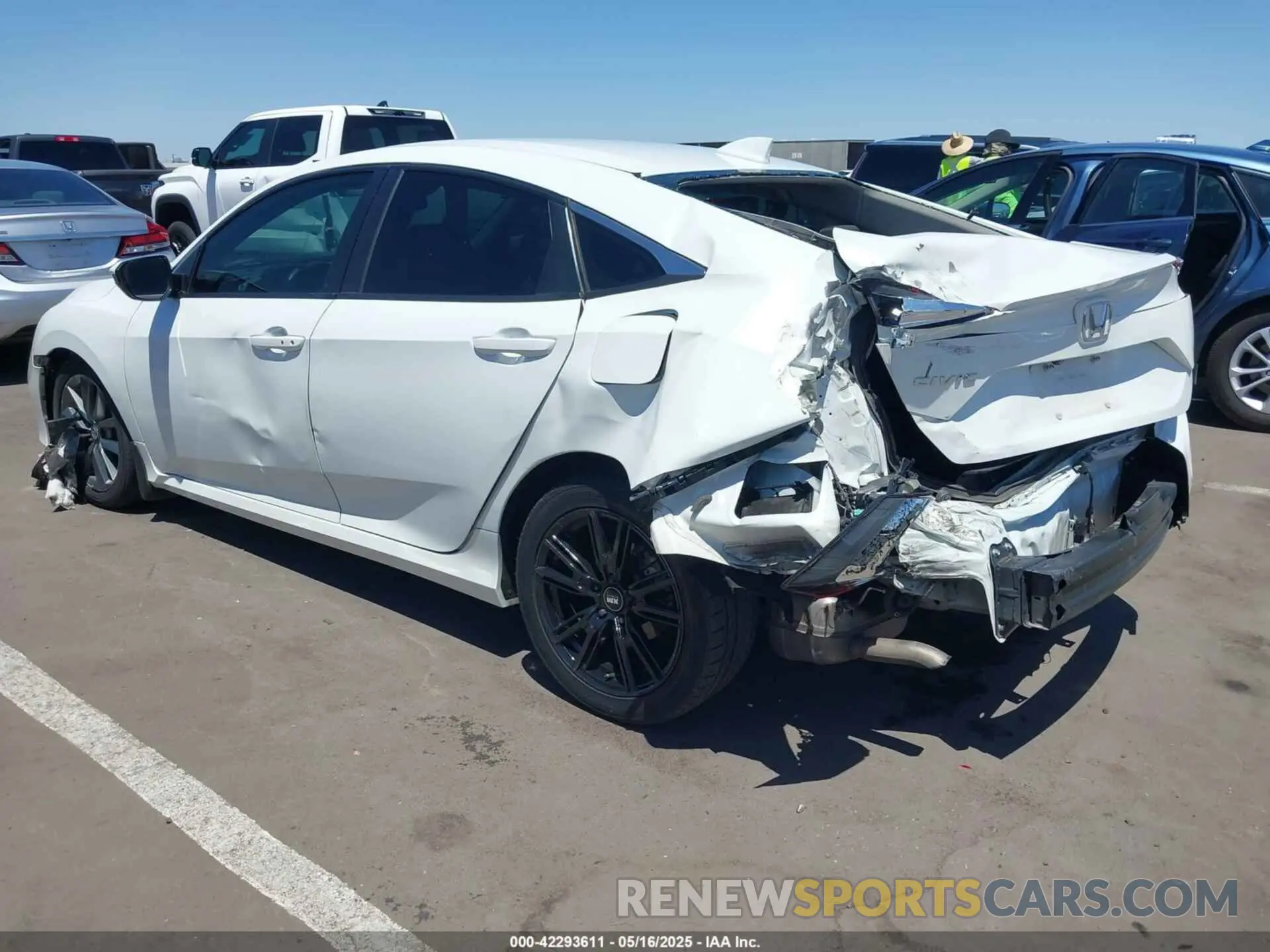 3 Photograph of a damaged car 19XFC1F38KE003716 HONDA CIVIC 2019