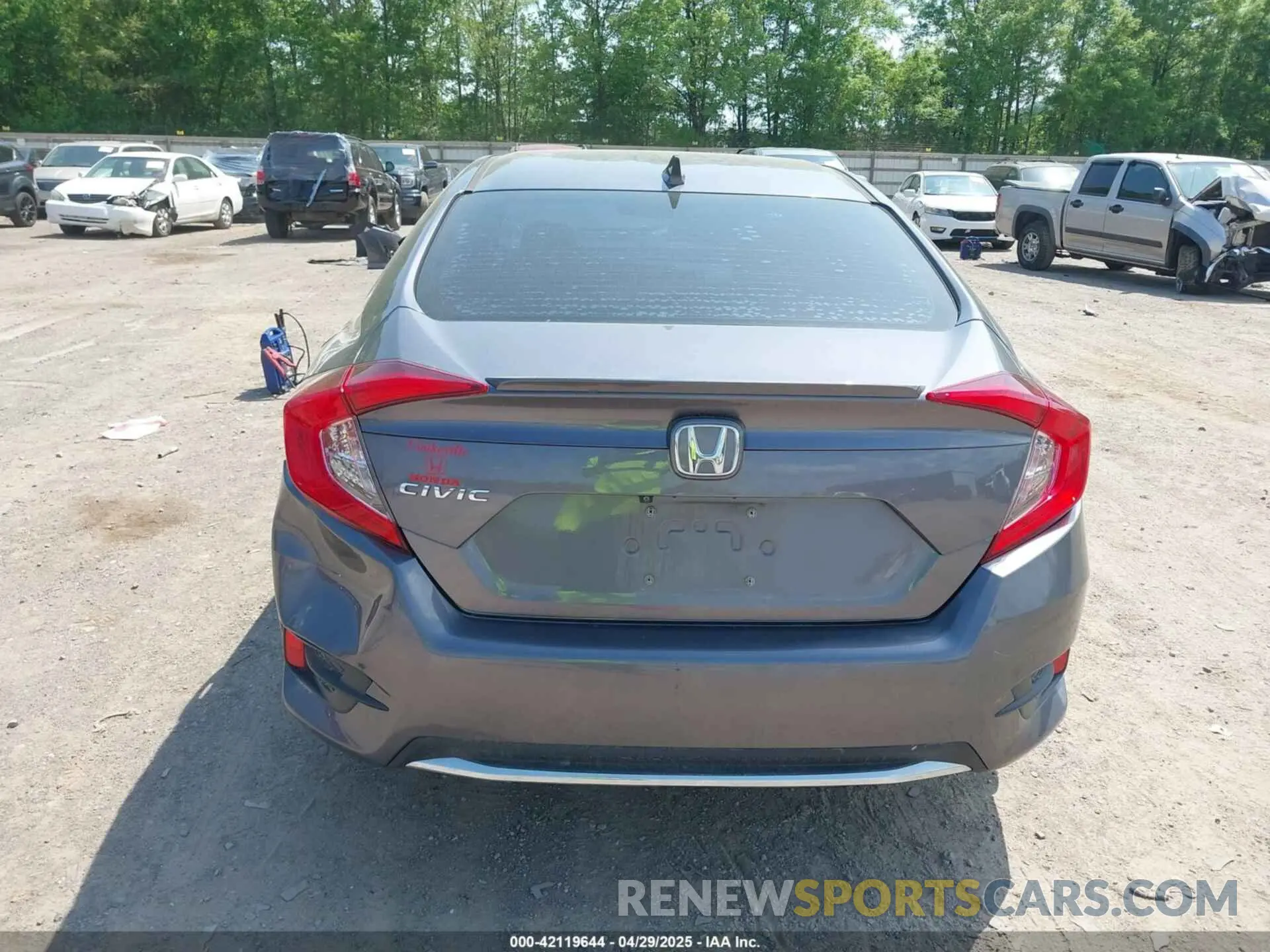 16 Photograph of a damaged car 19XFC1F38KE011489 HONDA CIVIC 2019