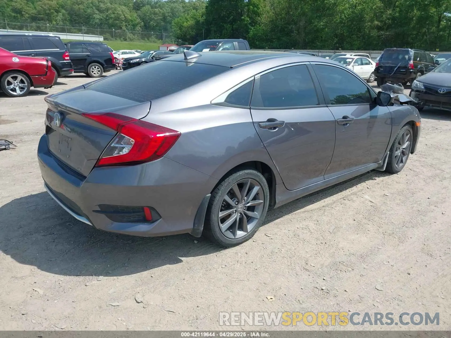 4 Photograph of a damaged car 19XFC1F38KE011489 HONDA CIVIC 2019