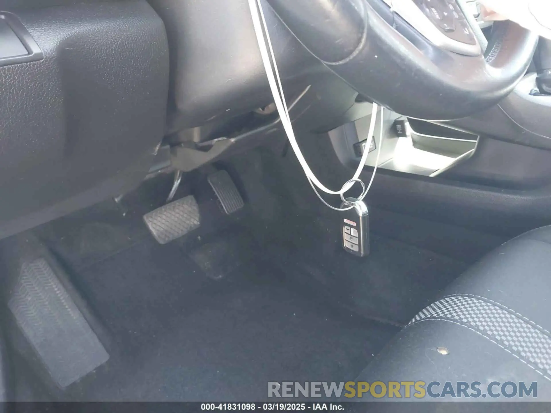 11 Photograph of a damaged car 19XFC1F38KE200790 HONDA CIVIC 2019