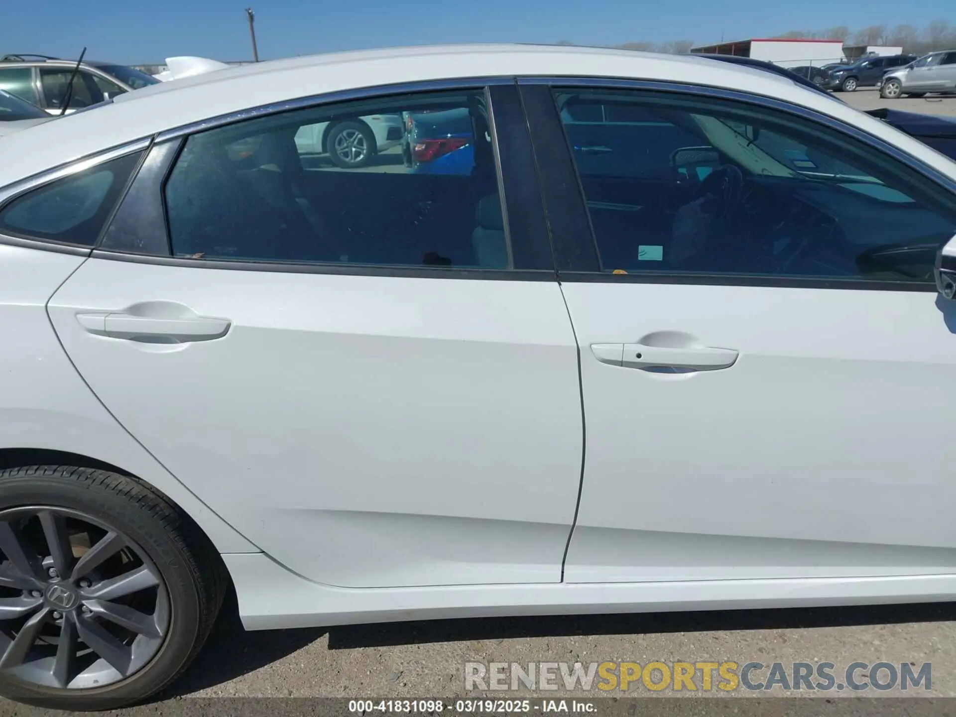 13 Photograph of a damaged car 19XFC1F38KE200790 HONDA CIVIC 2019