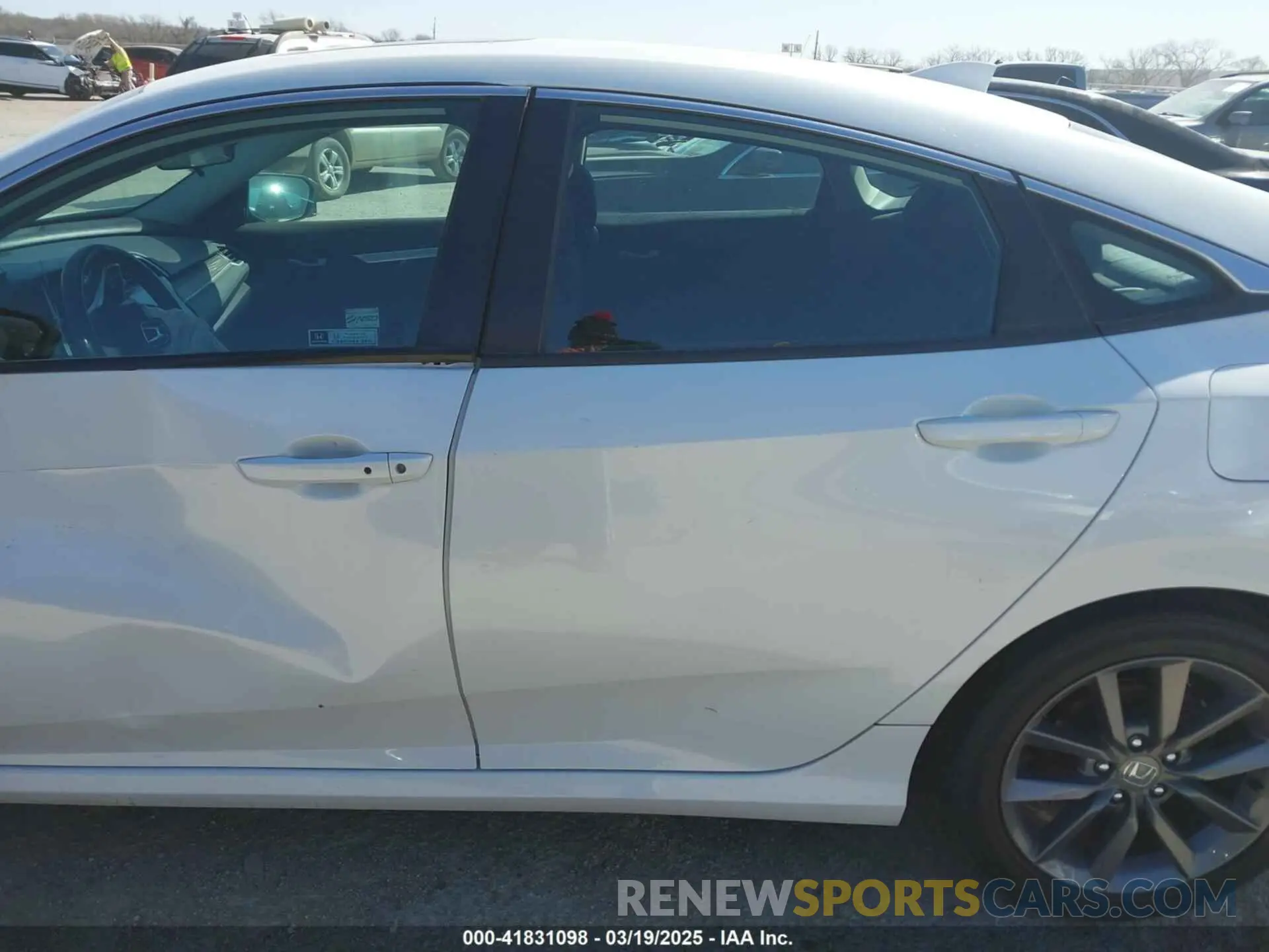 14 Photograph of a damaged car 19XFC1F38KE200790 HONDA CIVIC 2019