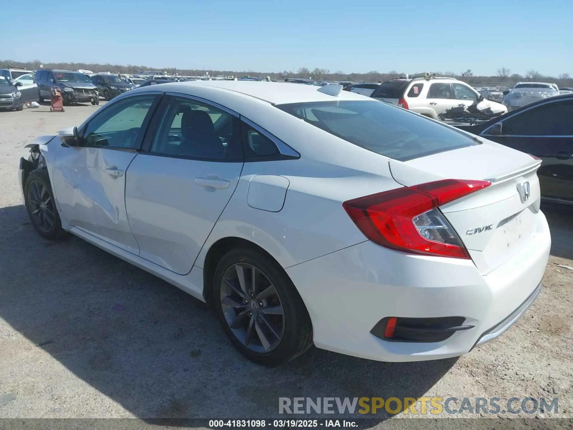 3 Photograph of a damaged car 19XFC1F38KE200790 HONDA CIVIC 2019