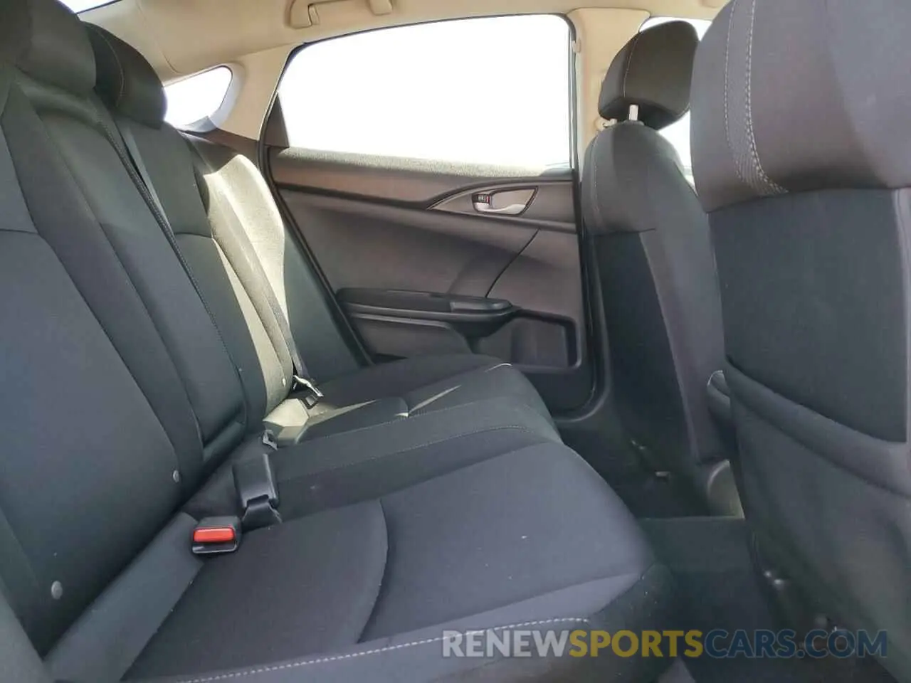 10 Photograph of a damaged car 19XFC1F38KE204953 HONDA CIVIC 2019