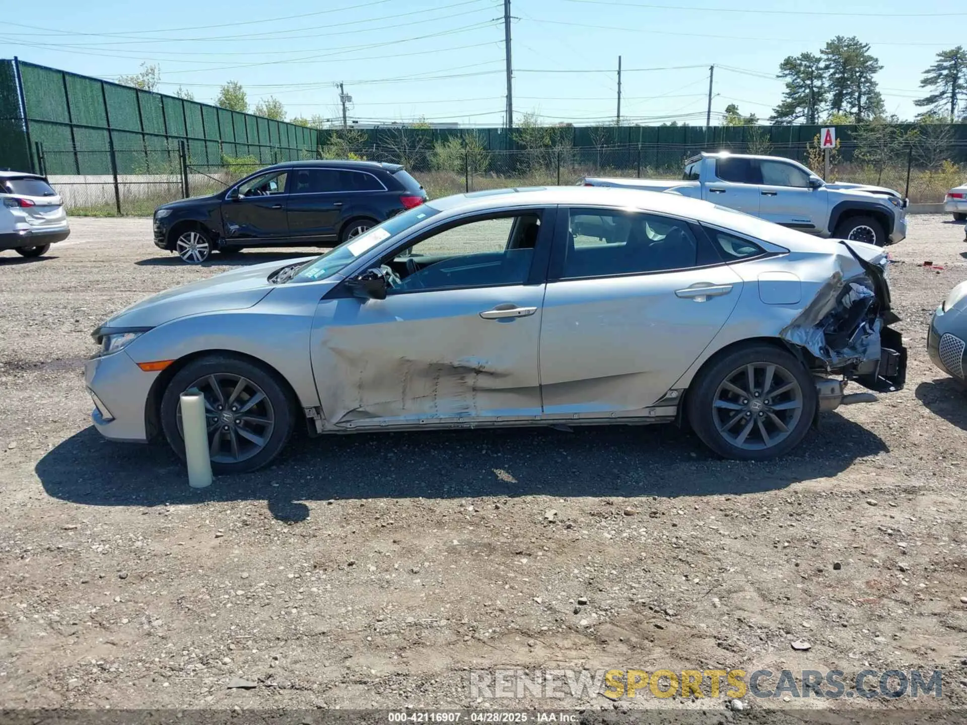 14 Photograph of a damaged car 19XFC1F38KE205228 HONDA CIVIC 2019