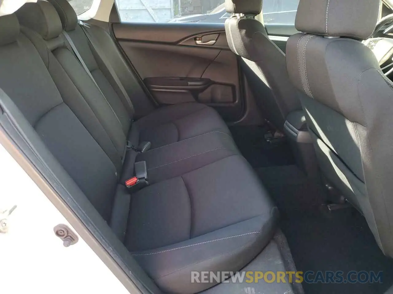 10 Photograph of a damaged car 19XFC1F38KE206668 HONDA CIVIC 2019