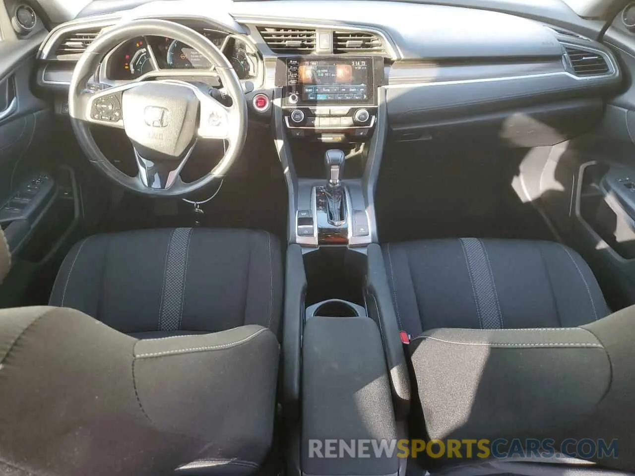 8 Photograph of a damaged car 19XFC1F38KE206668 HONDA CIVIC 2019