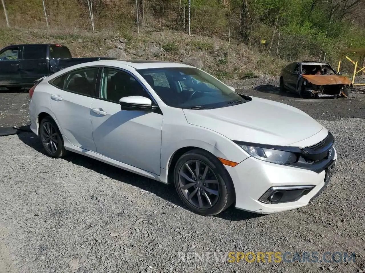 4 Photograph of a damaged car 19XFC1F38KE207335 HONDA CIVIC 2019