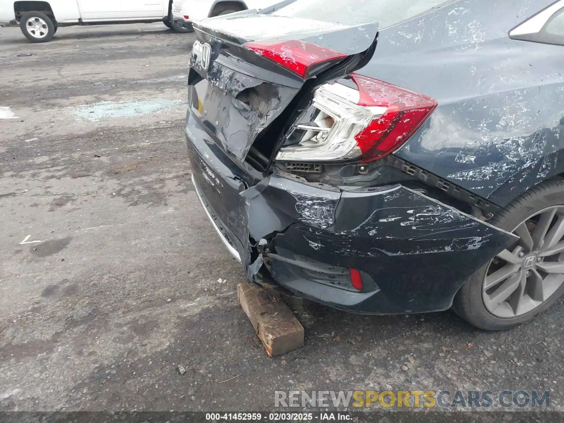 12 Photograph of a damaged car 19XFC1F38KE209912 HONDA CIVIC 2019