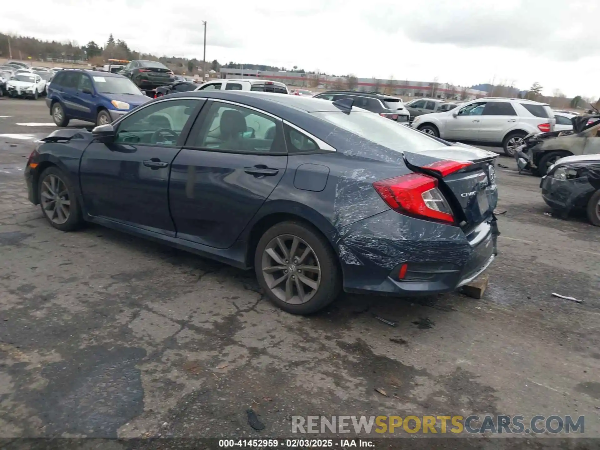 3 Photograph of a damaged car 19XFC1F38KE209912 HONDA CIVIC 2019