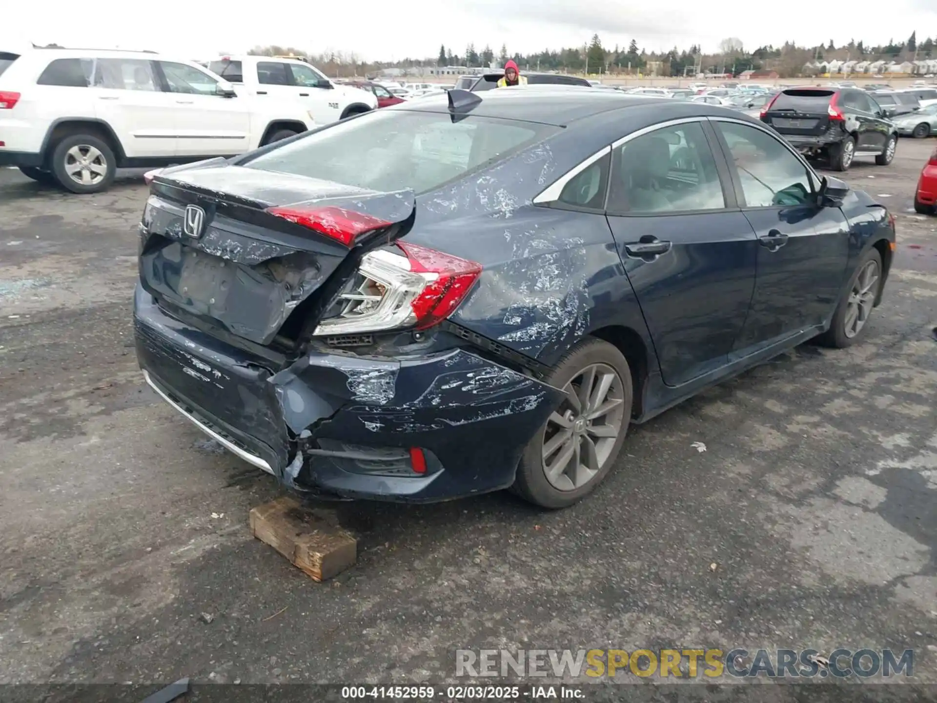 4 Photograph of a damaged car 19XFC1F38KE209912 HONDA CIVIC 2019