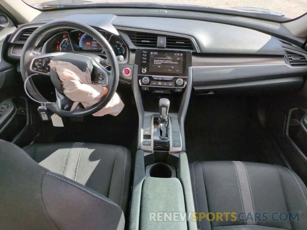 8 Photograph of a damaged car 19XFC1F38KE215239 HONDA CIVIC 2019